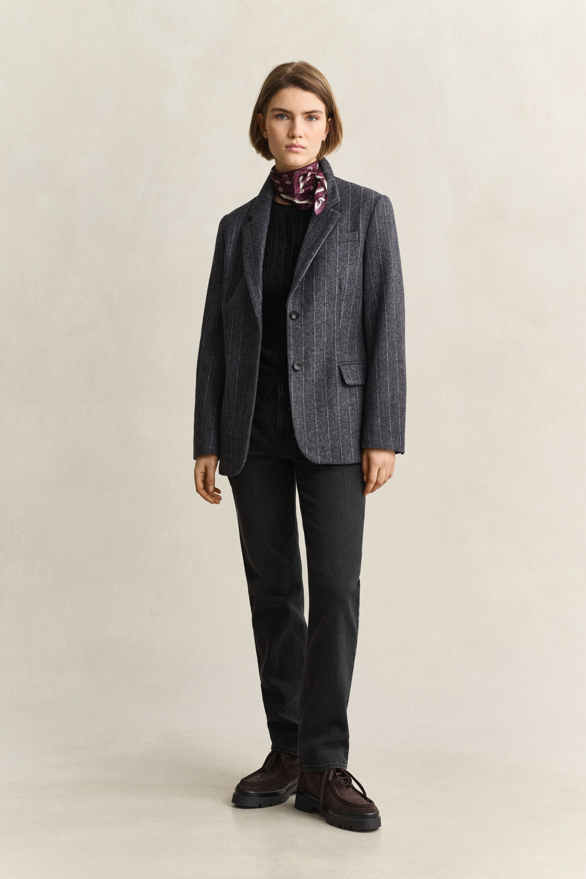 Strickjacke mit Zopfmuster