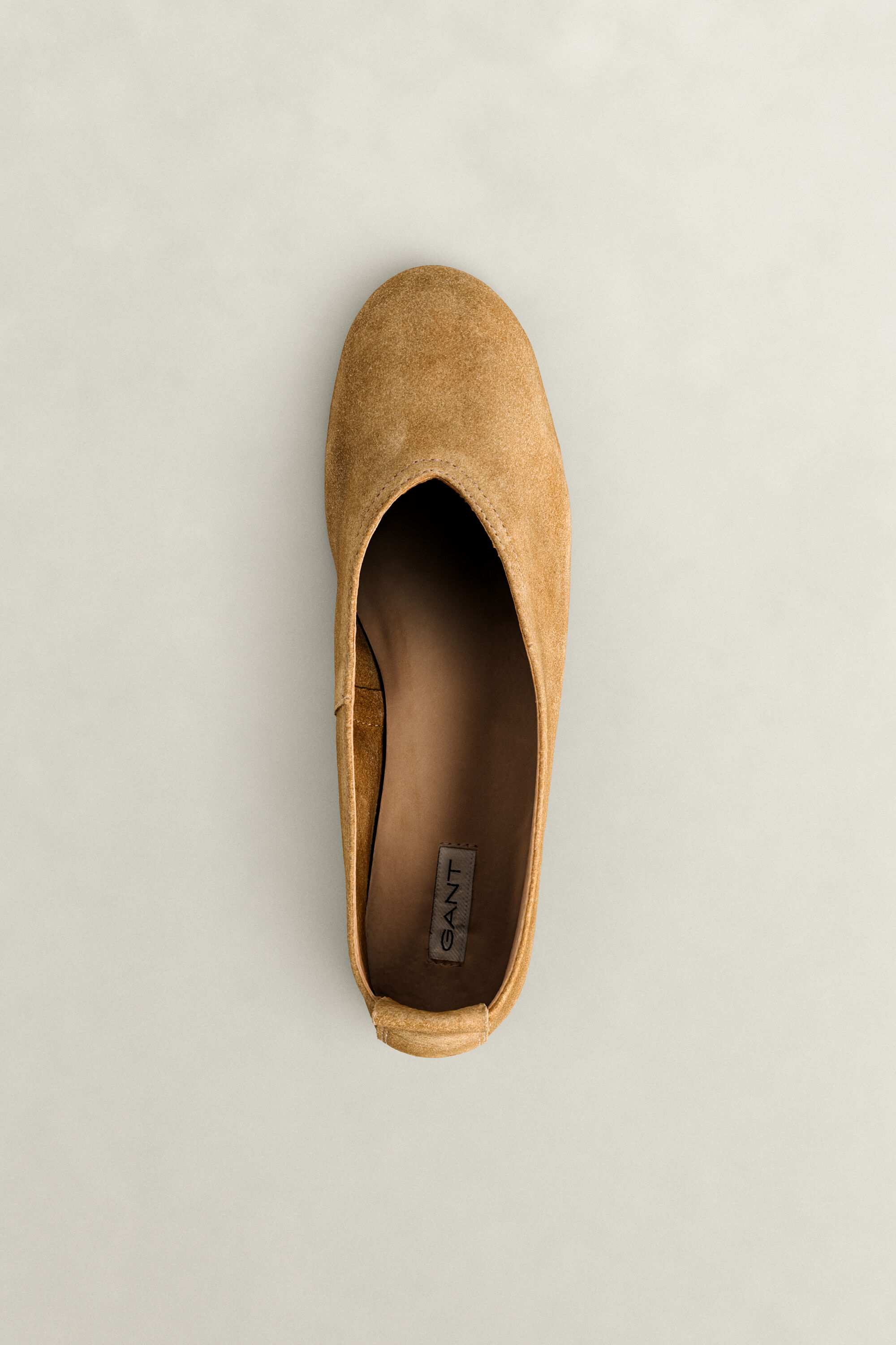 Chadii Ballerina aus Veloursleder