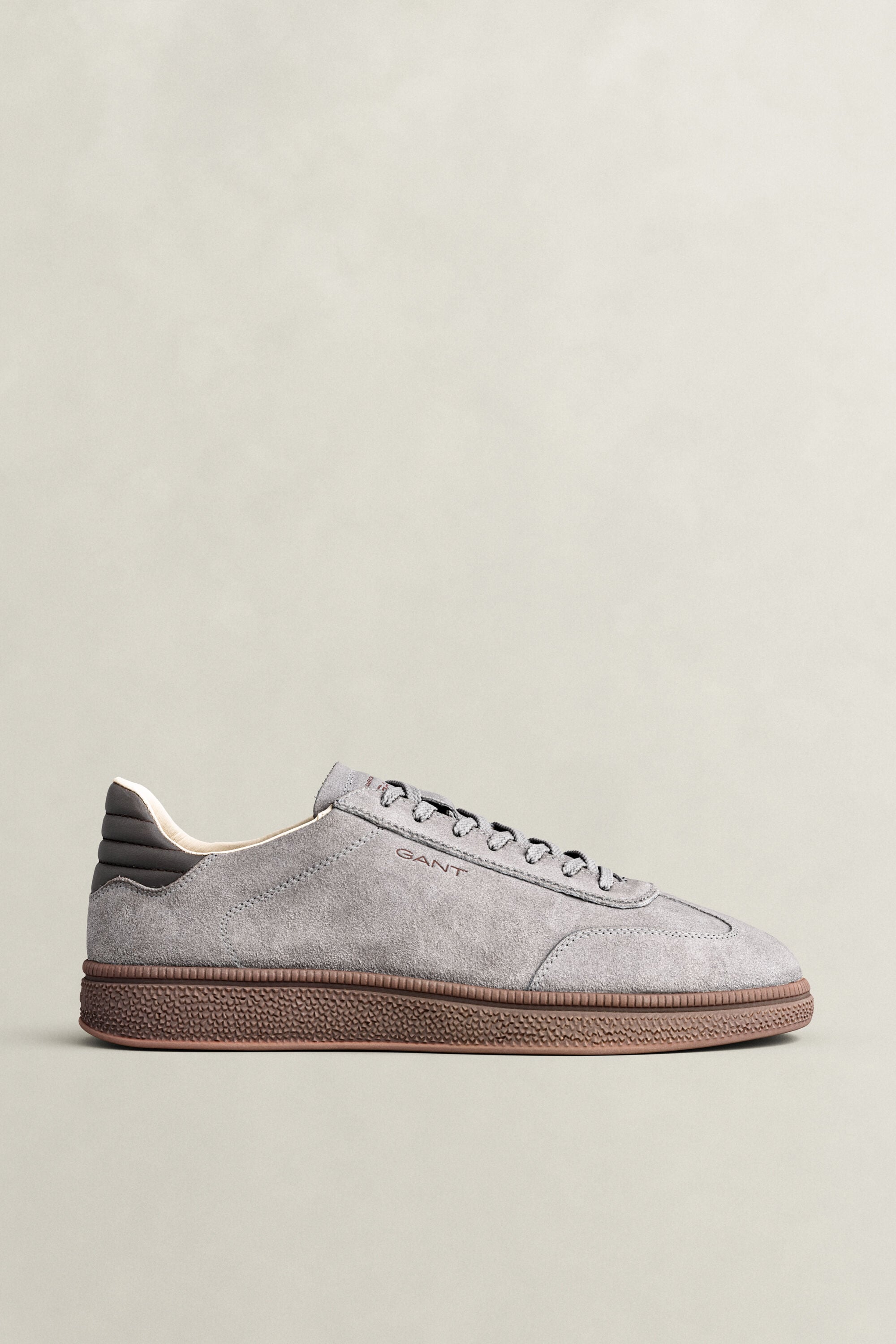Cuzmo Sneaker aus Veloursleder