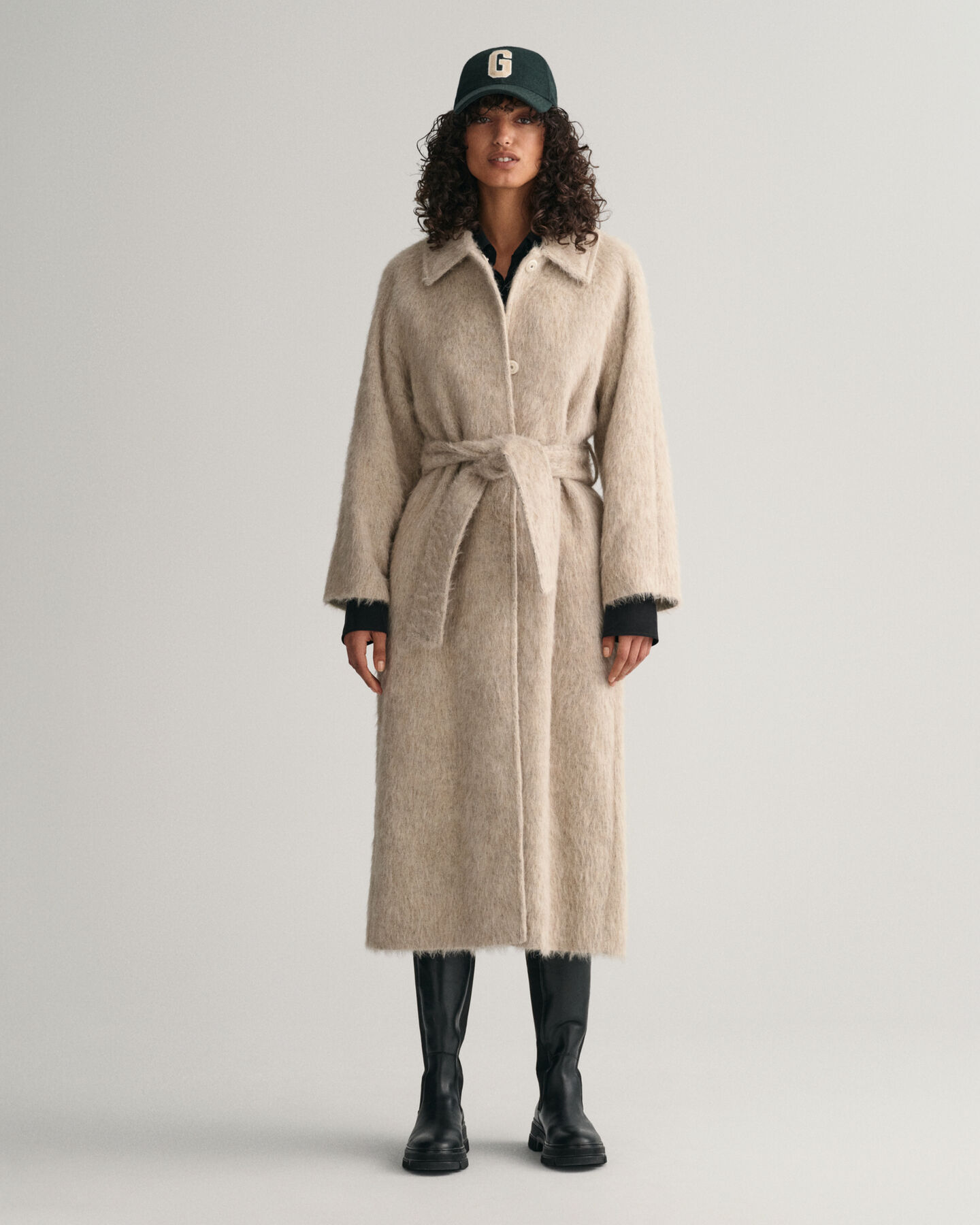 Kurzmantel mit haariger Struktur