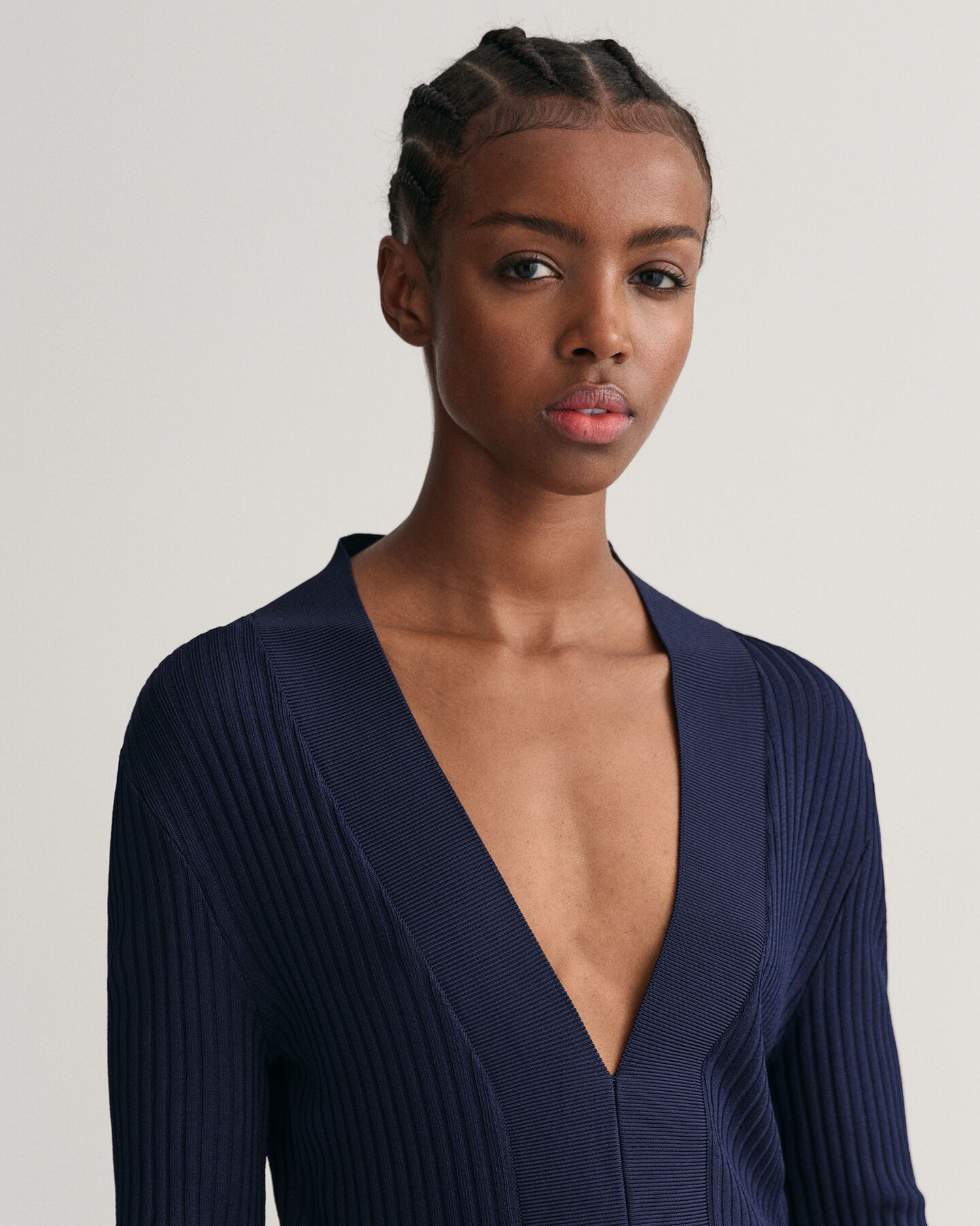 Geripptes V-Neck Langarm Oberteil