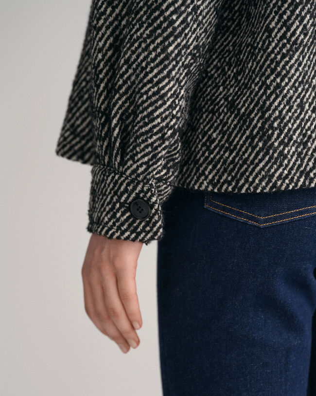 Verkürzte Wolljacke mit Muster