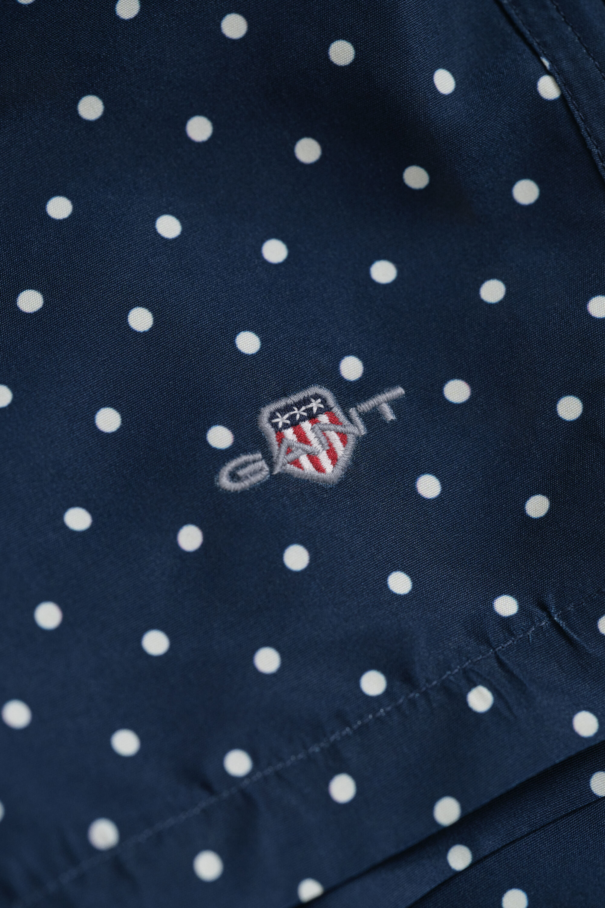 Badeshorts mit Tupfenprint