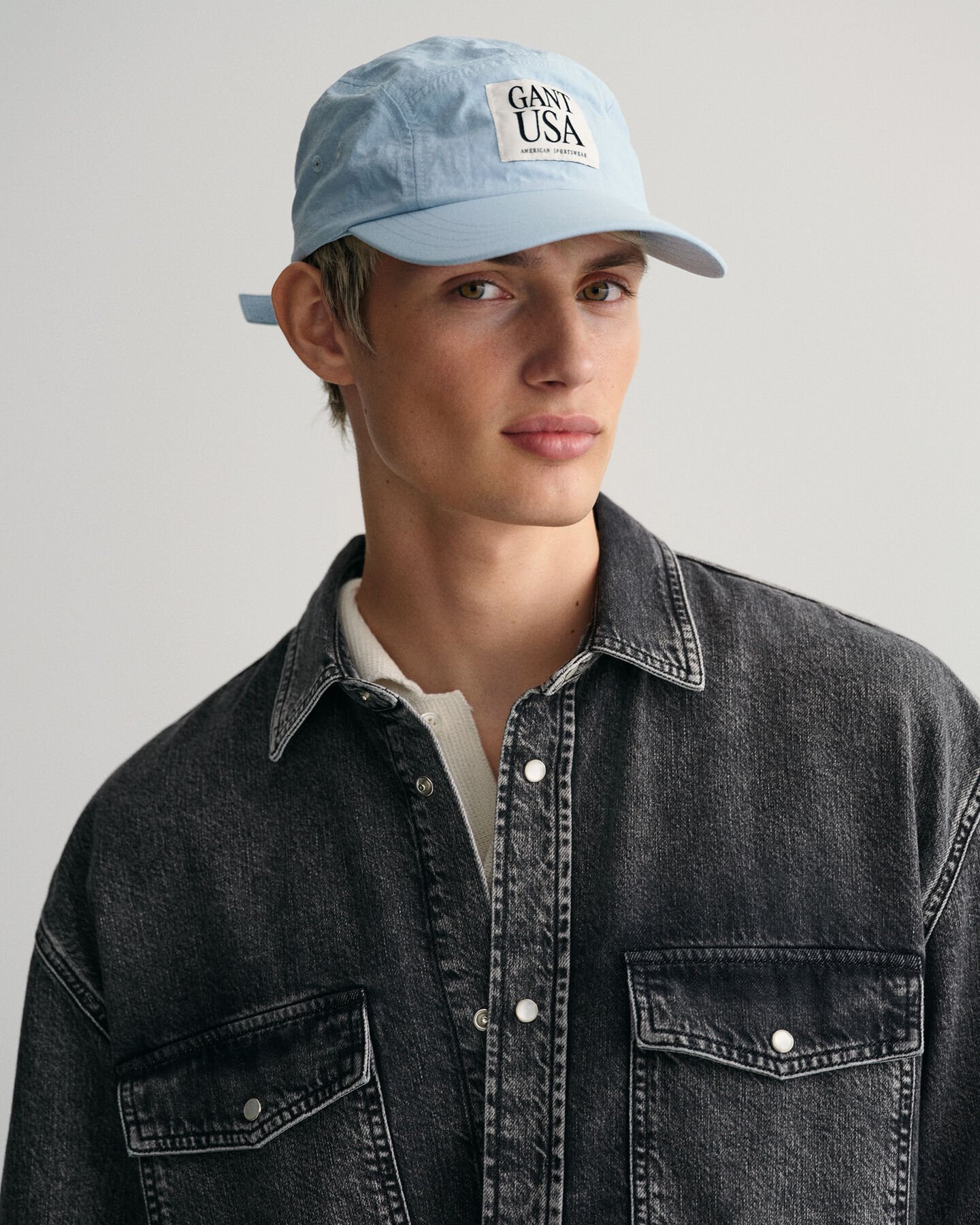 Oversized Hemd aus gewaschenem Denim