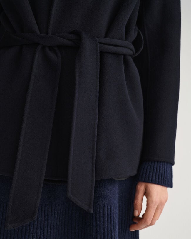 Handgenähter Blazer mit Gürtel