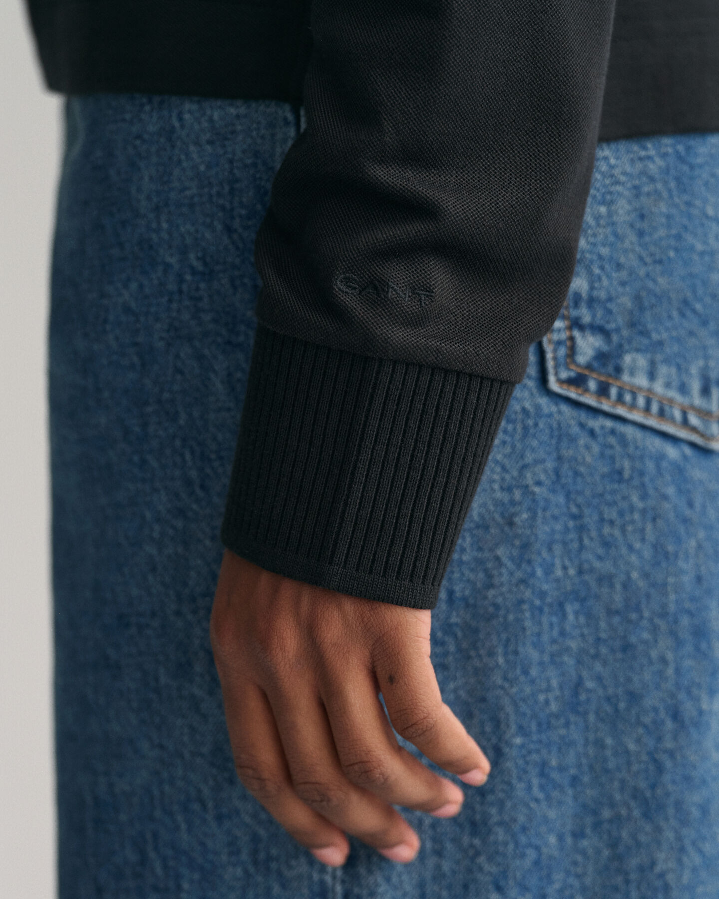 Verziertes Langarm-Poloshirt mit Kragen