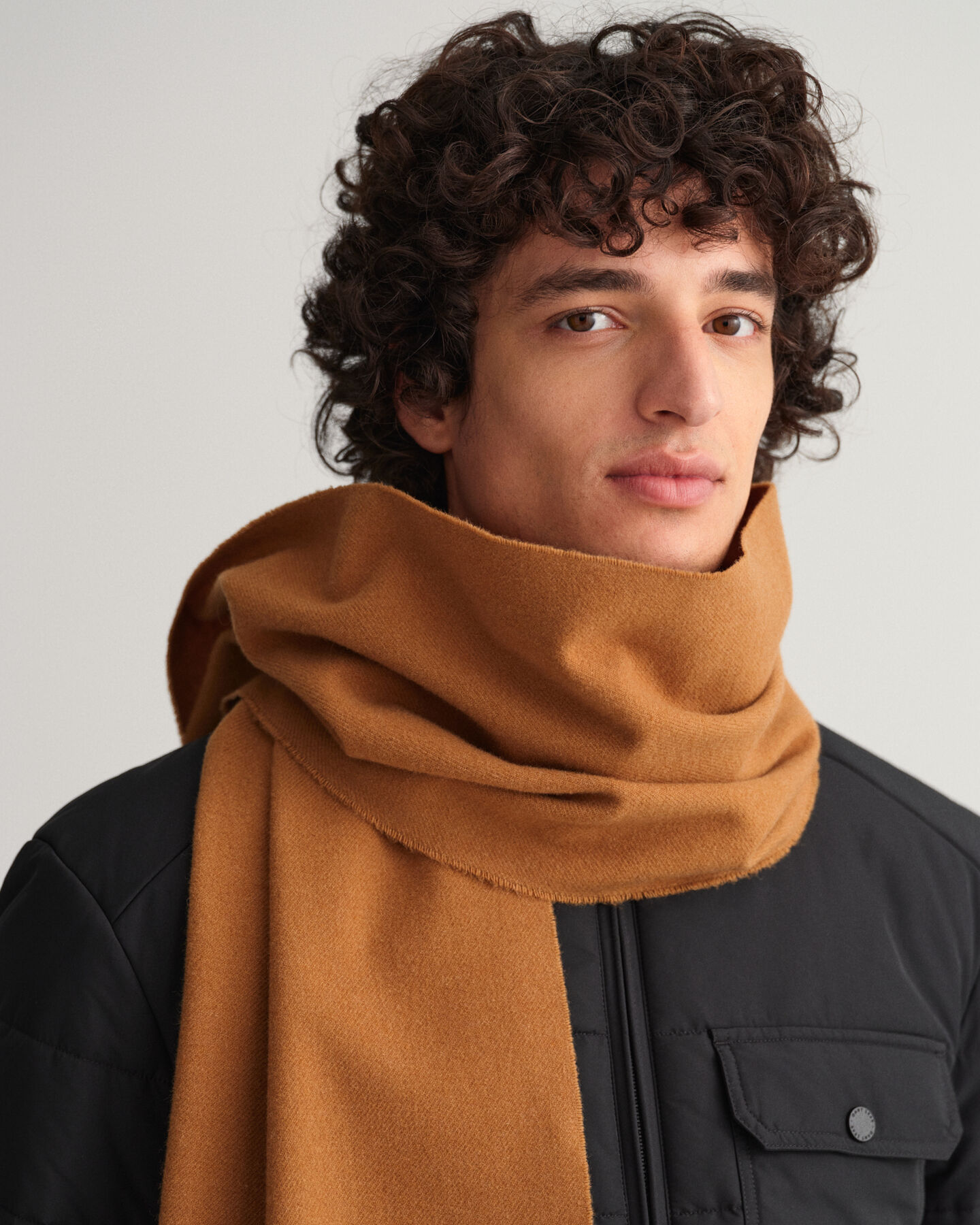 Einfarbiger Wollschal