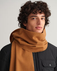 Einfarbiger Wollschal