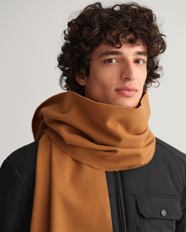 Einfarbiger Wollschal