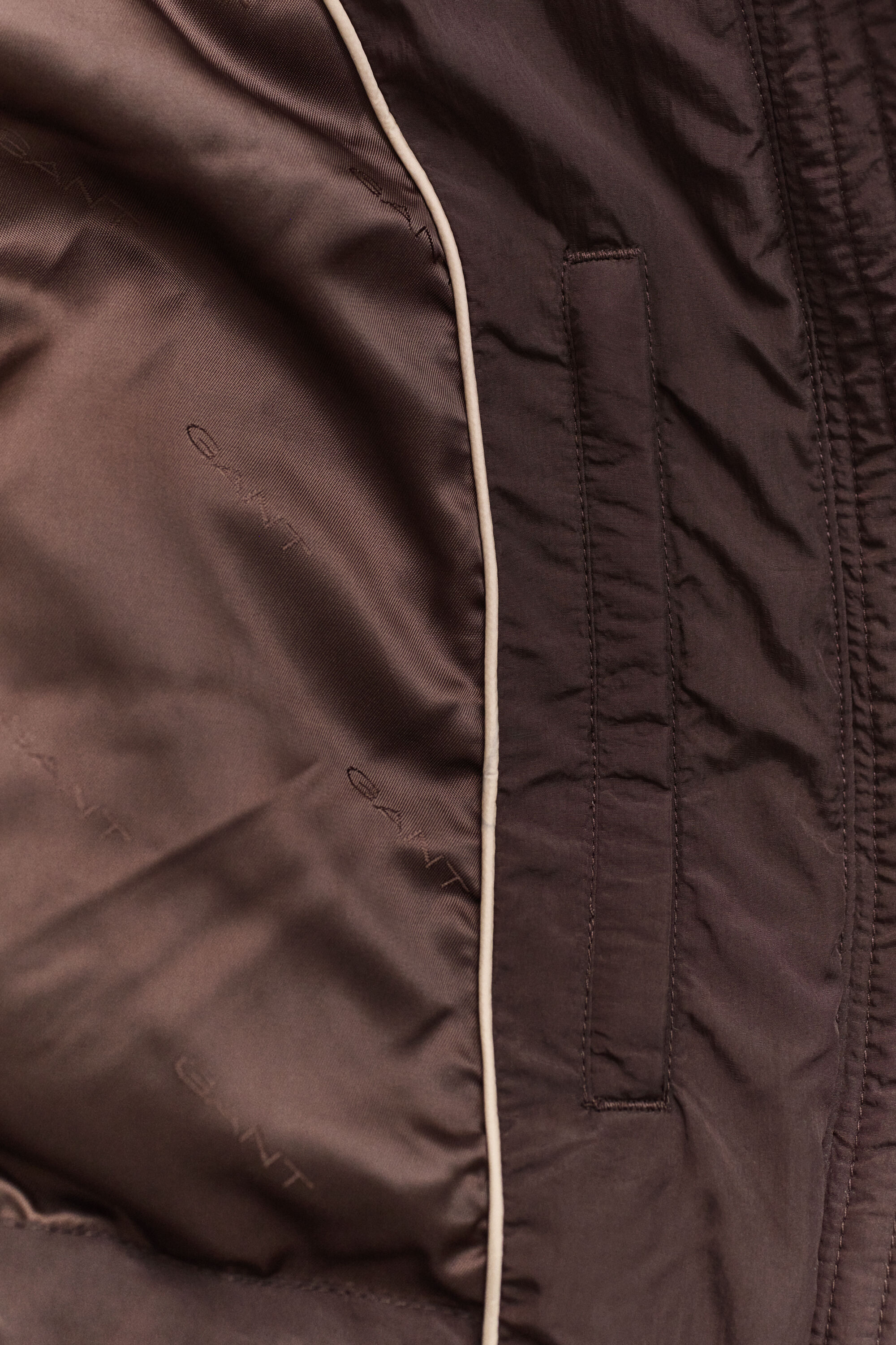 Mittelschwere Daunenjacke