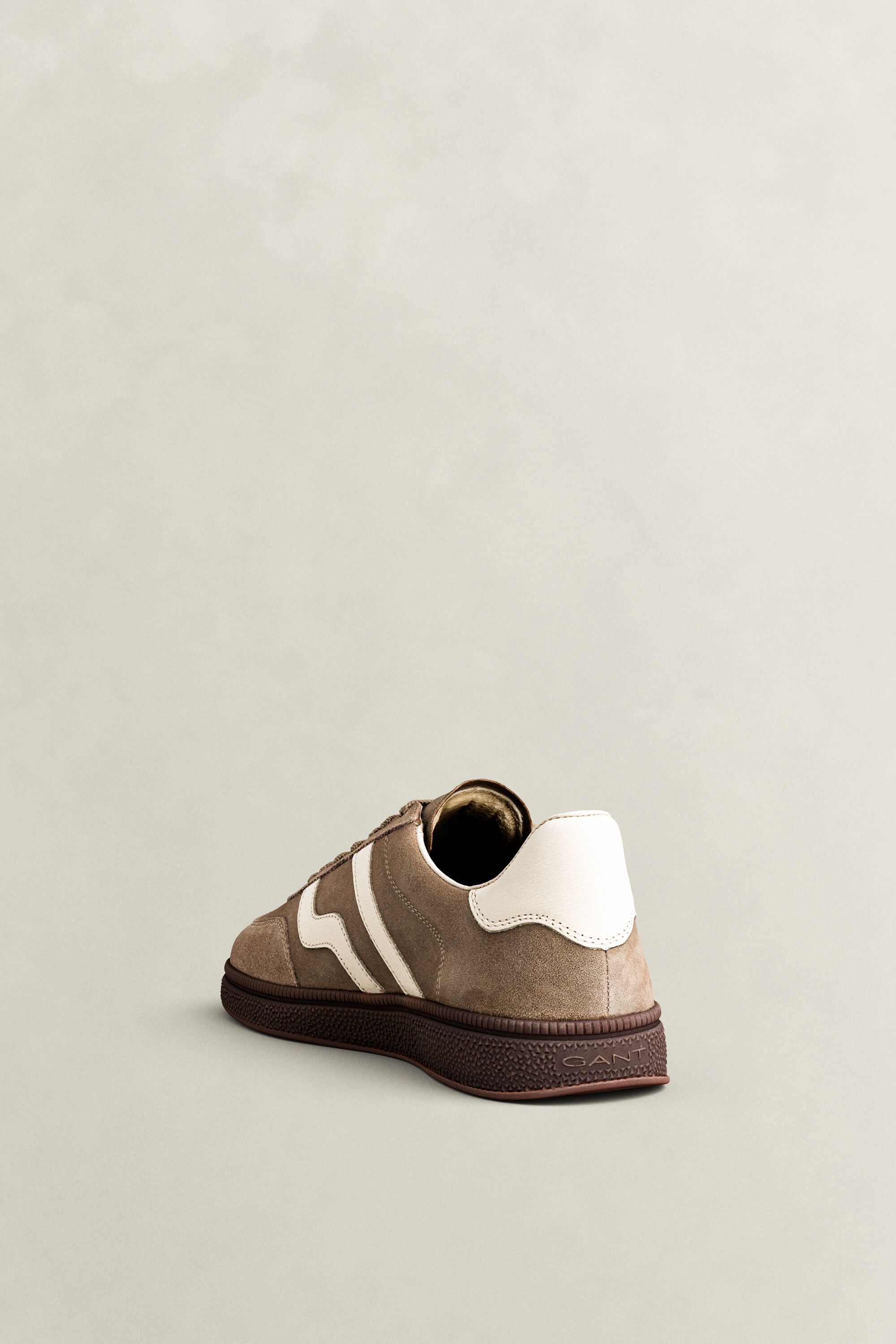 Cuzmo Sneaker aus Veloursleder