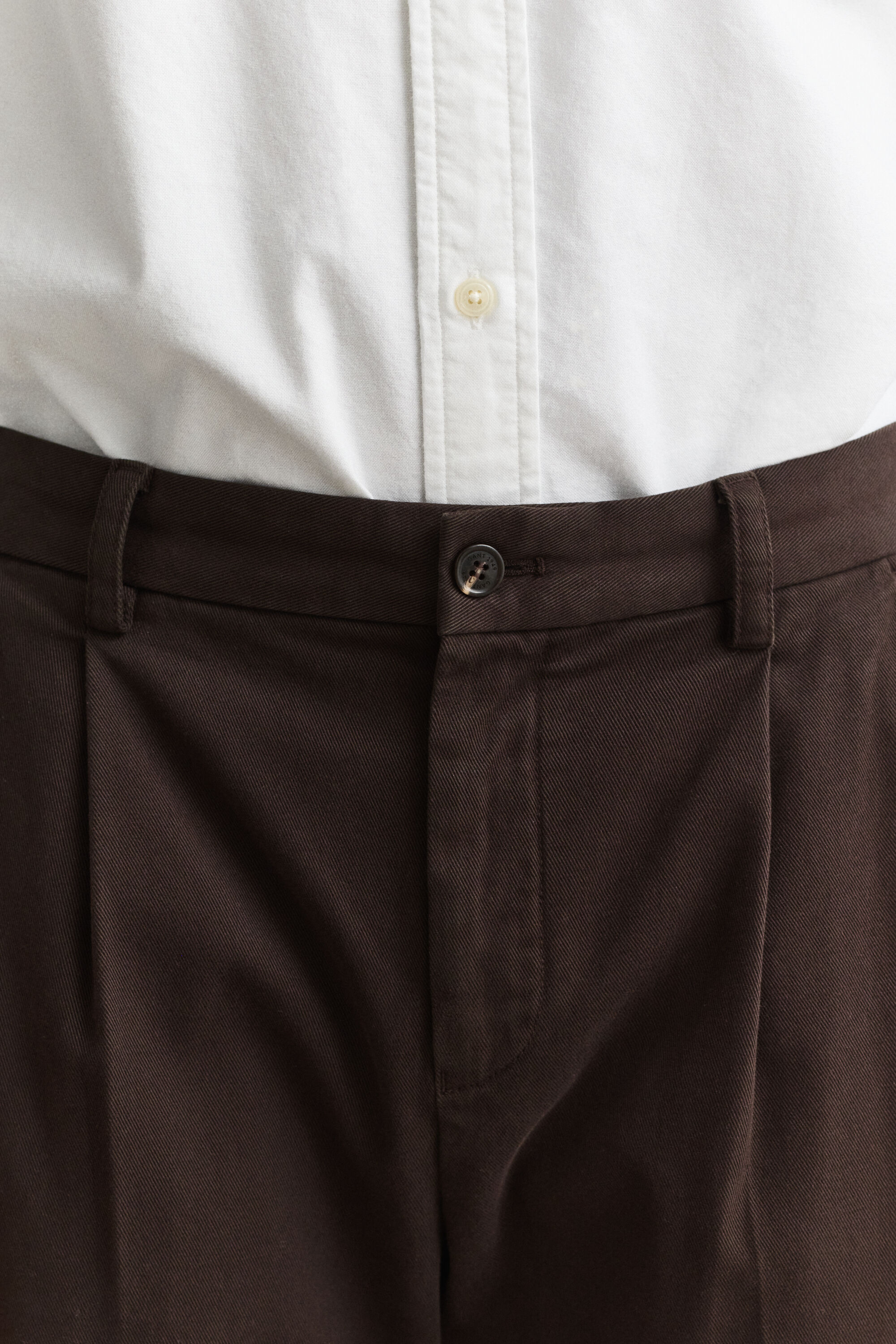 Schmal zulaufende Chinohose