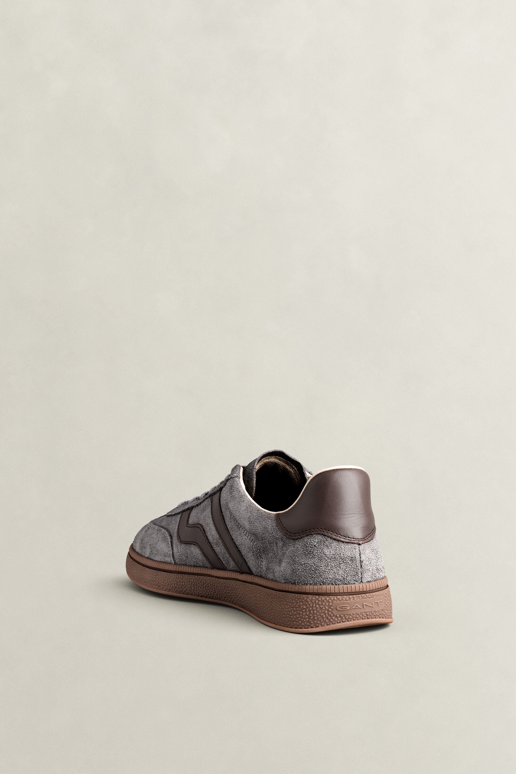 Cuzmo Sneaker aus Veloursleder