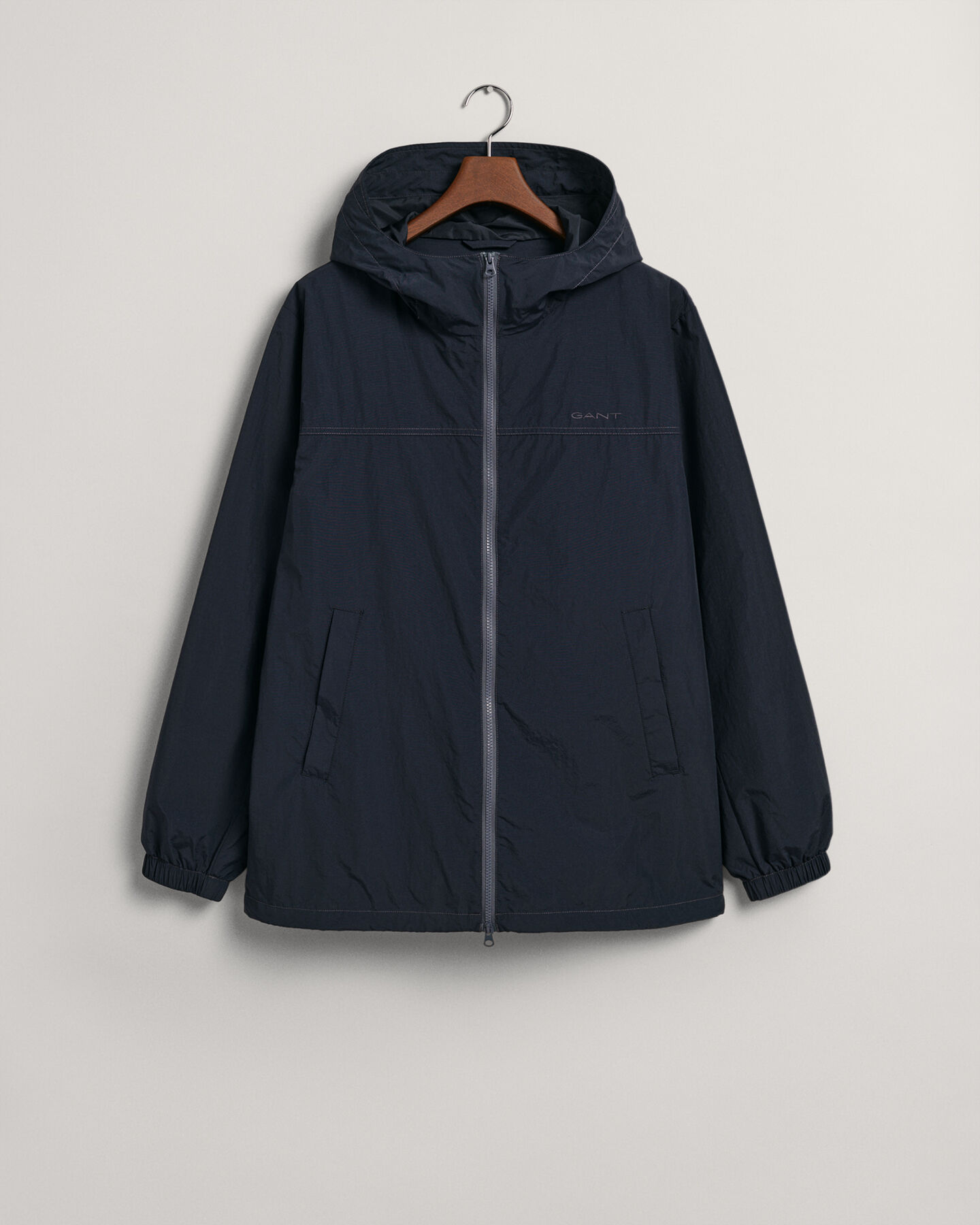 Leichte Kapuzenjacke