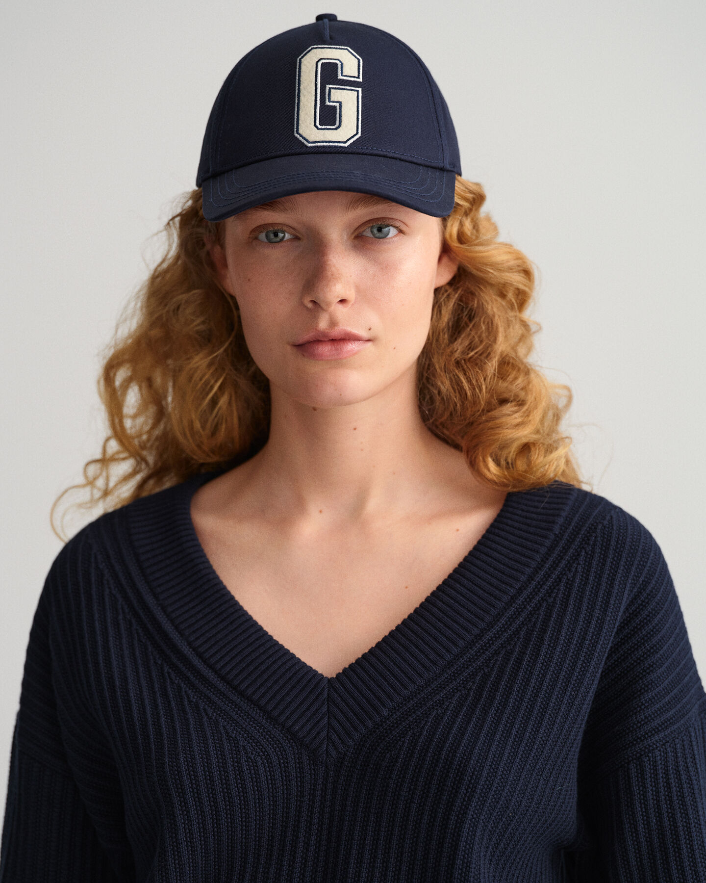 Gerippter V-Neck Pullover aus Baumwolle