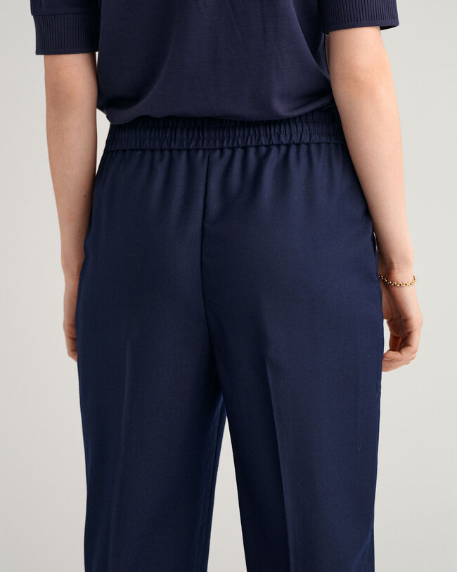 Pull-On Hose mit schmal zulaufendem Bein