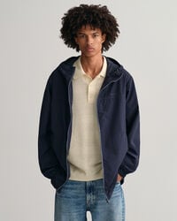 Leichte Kapuzenjacke