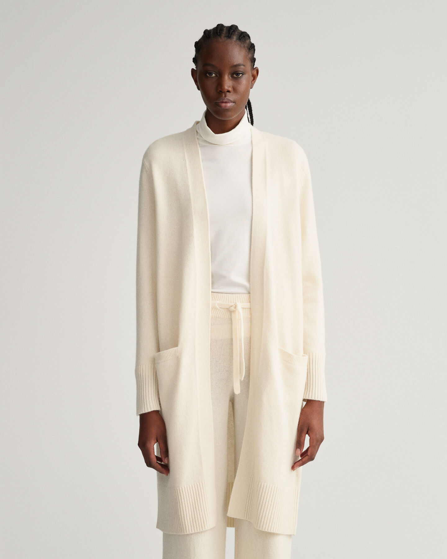 Lange Wollstrickjacke