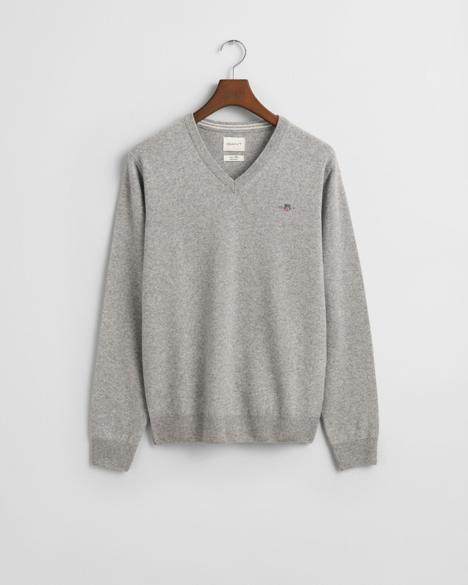 Superfine Lambswool V-Neck Pullover