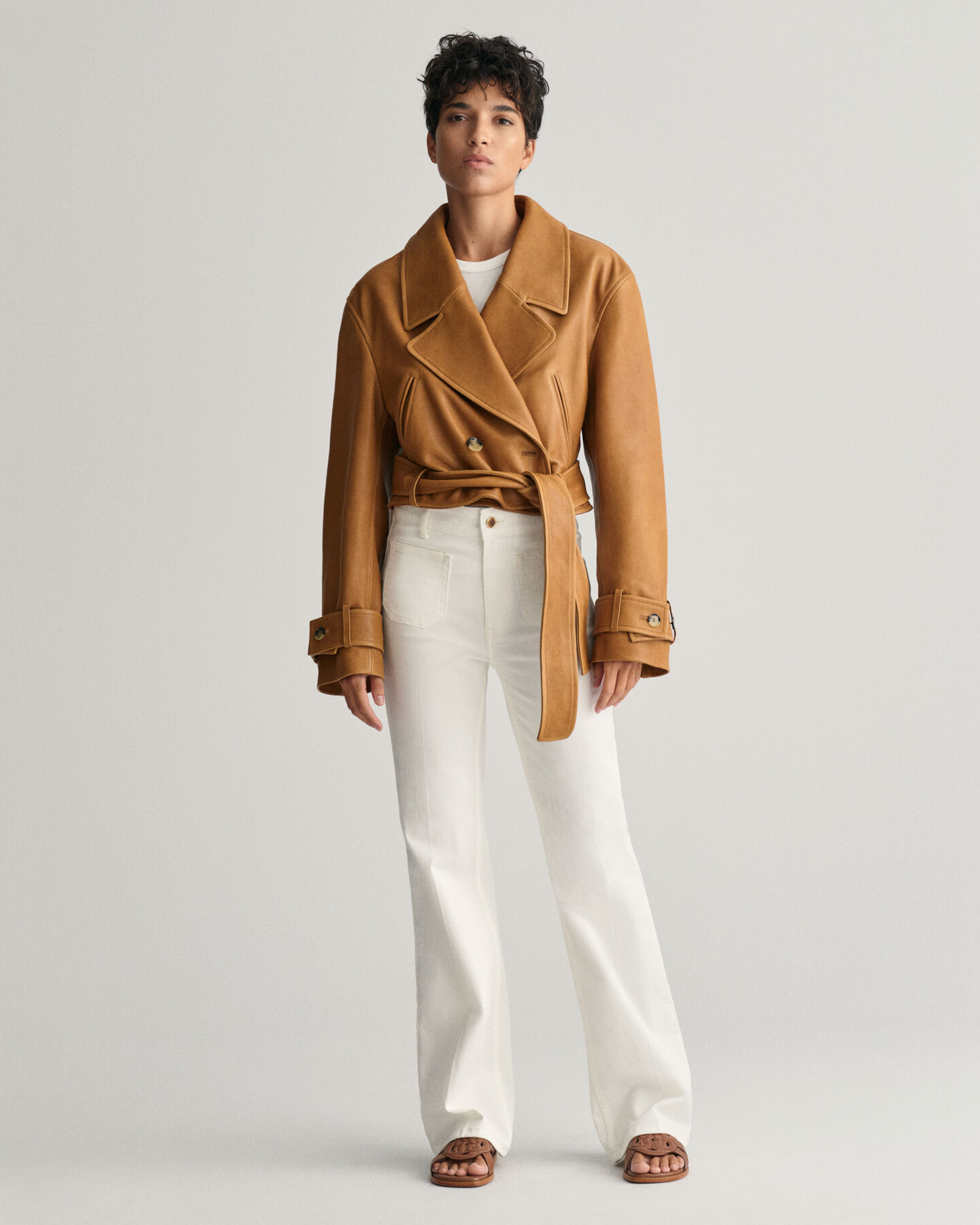 Wei&szlig;e Slim Fit Schlagjeans