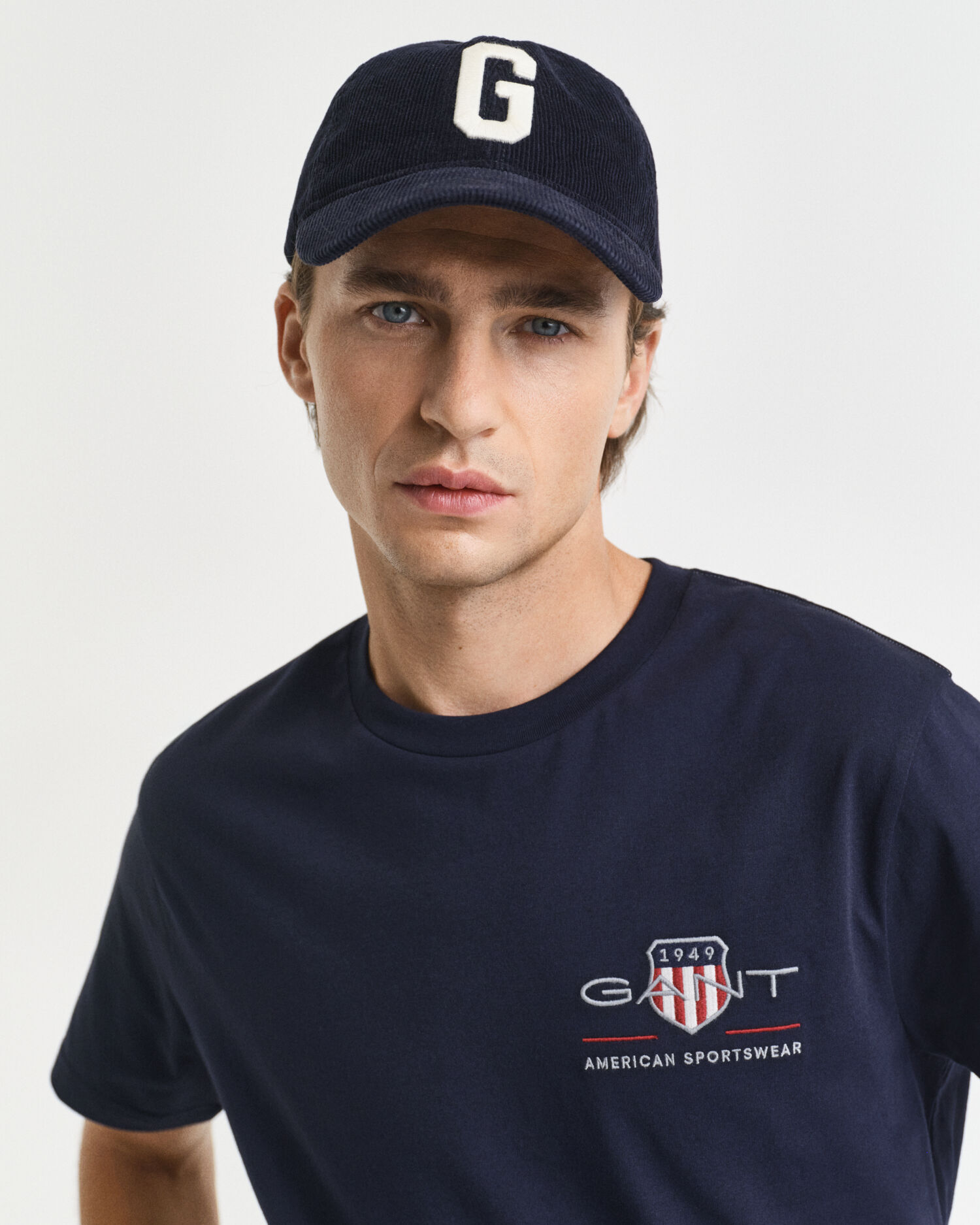 Archive Shield T-Shirt mit Stickerei