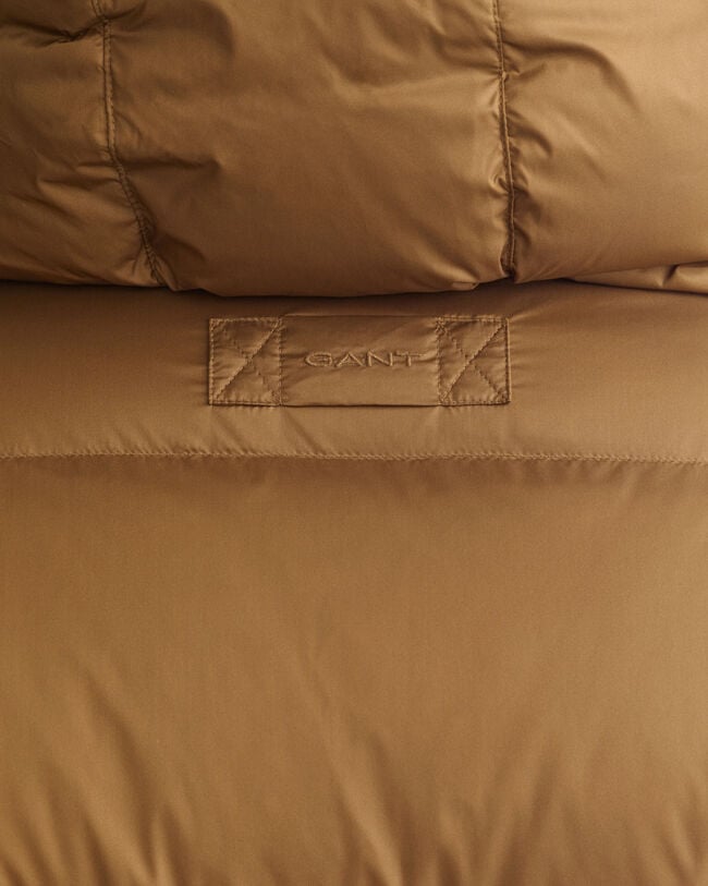 Glänzende Puffer Jacke