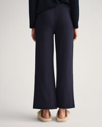 Ausgestellte Sweathose