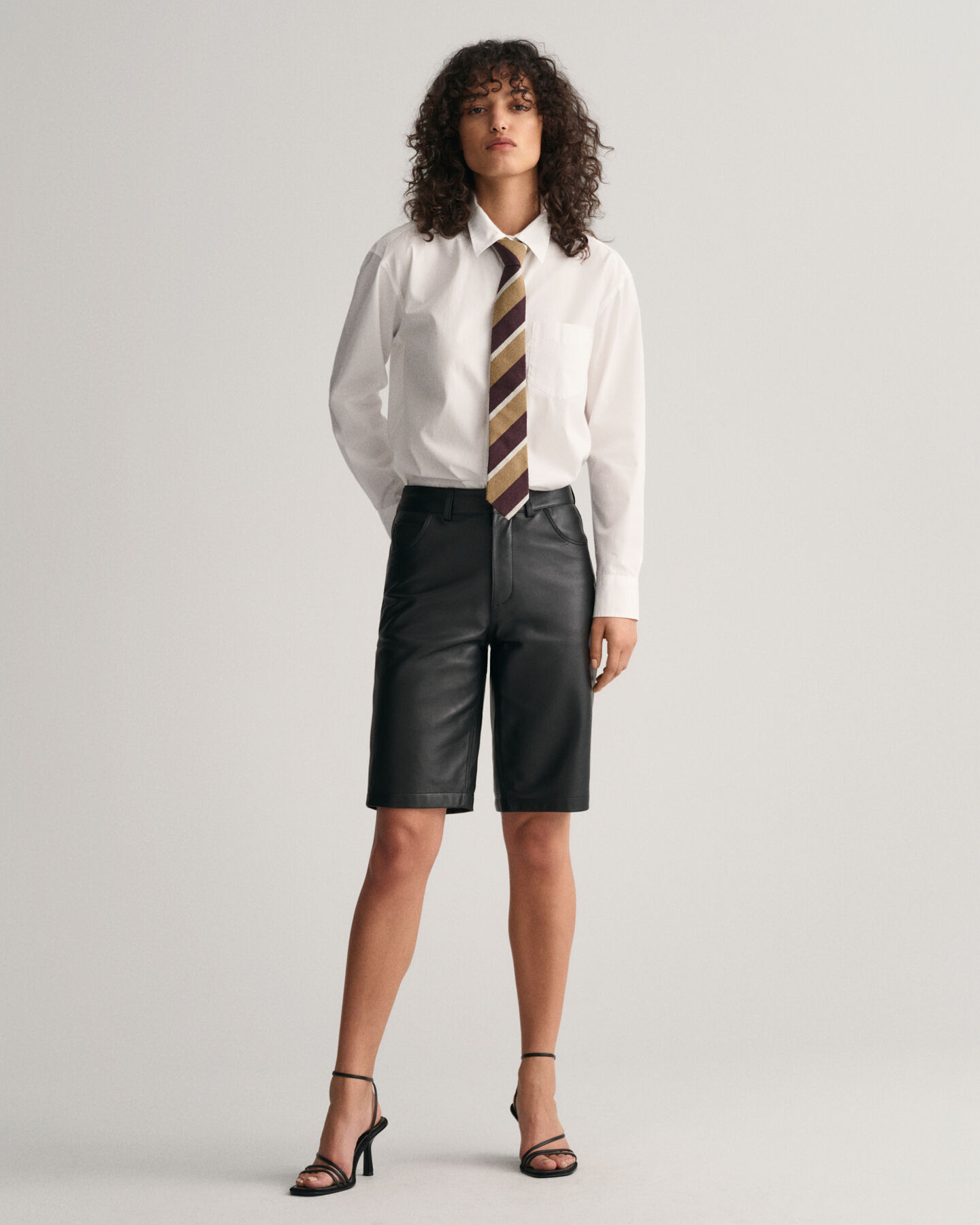 Leder Shorts mit geradem Bein