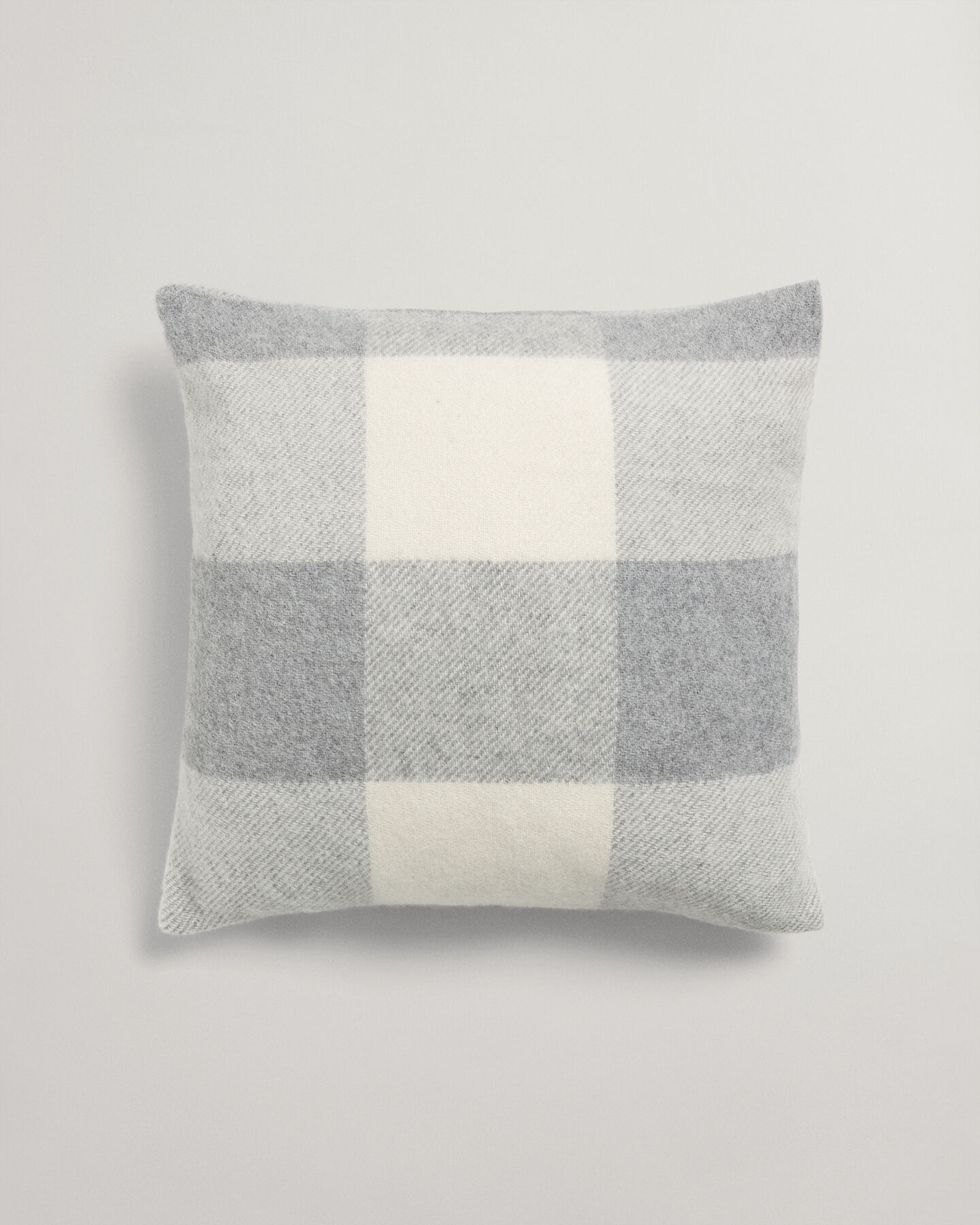Kissenhülle mit Karomuster