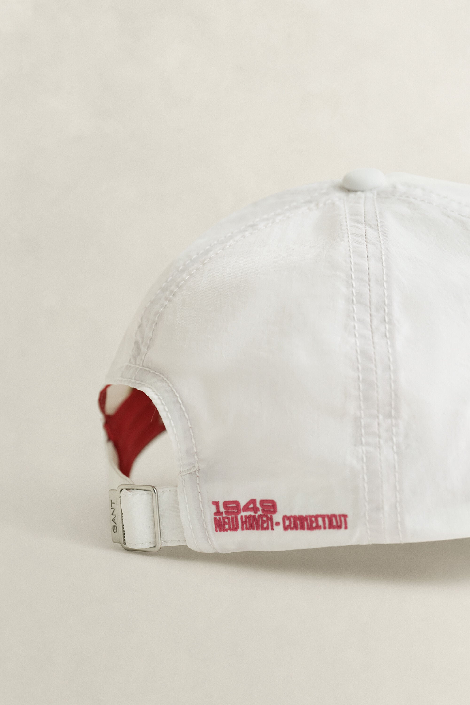 Graphic Cap in Crinkle-Optik