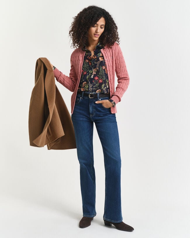 Strickjacke aus Stretch-Baumwolle mit Zopfmuster