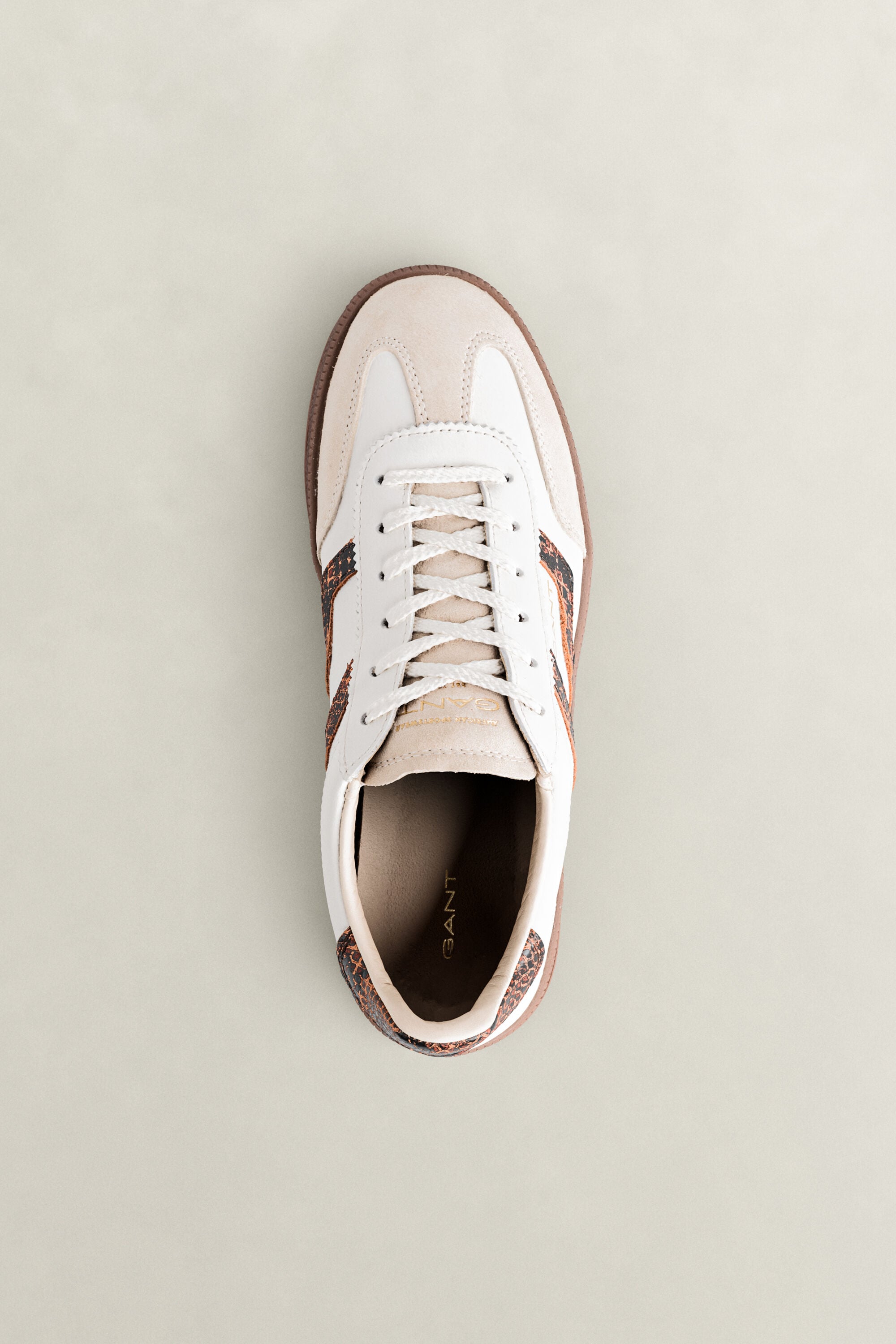 Cuzima Sneaker aus Veloursleder