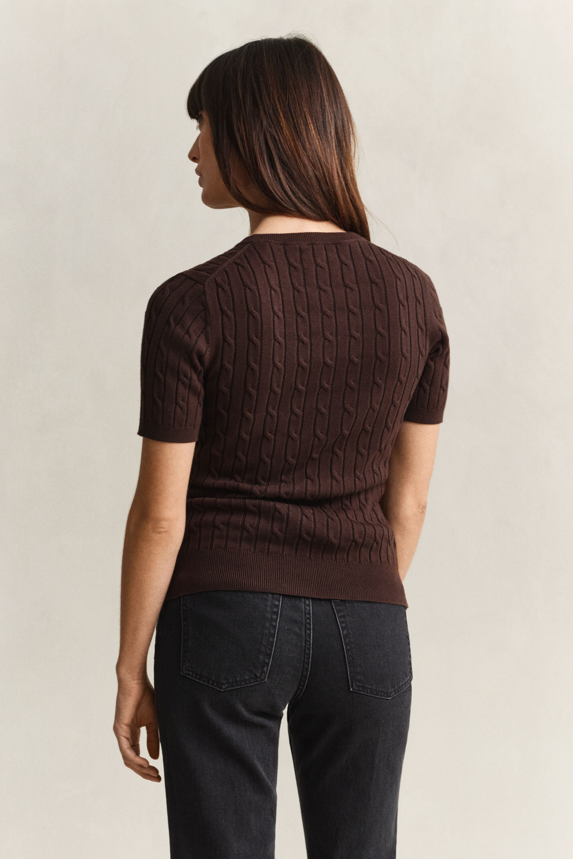 Kurzärmliger Zopfstrickpullover aus Baumwollstretch