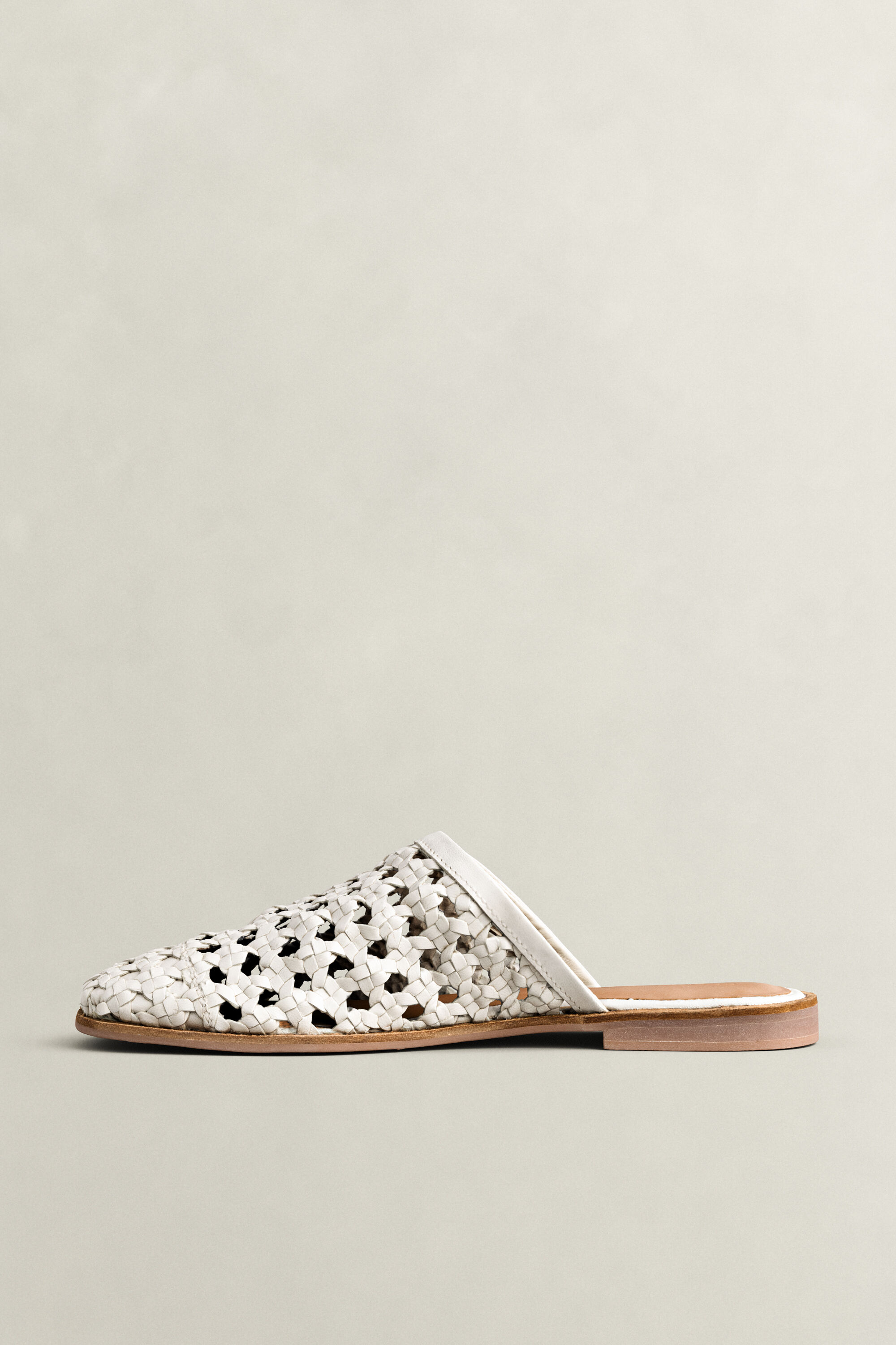 Gimble Mule aus Leder — EGGSHELL