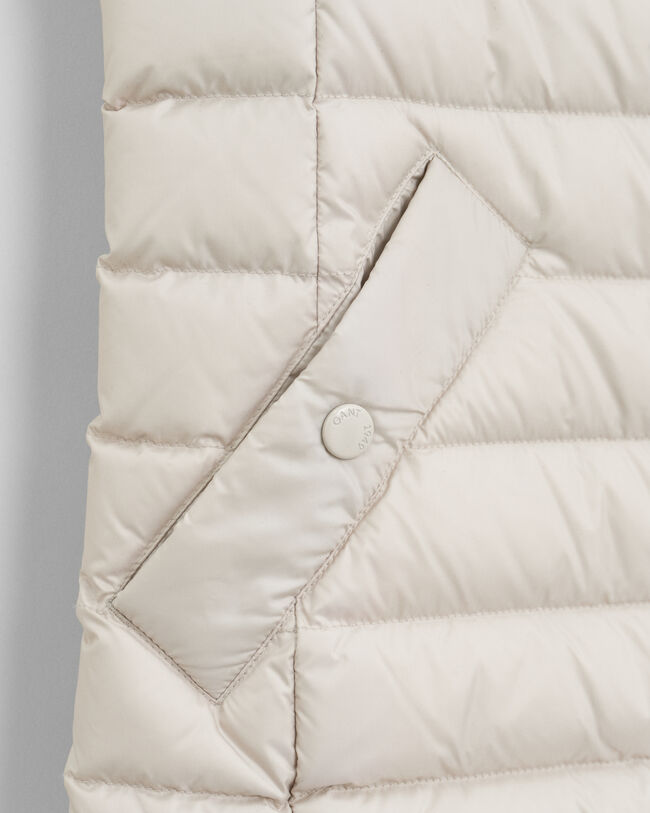 Leichte Daunenweste