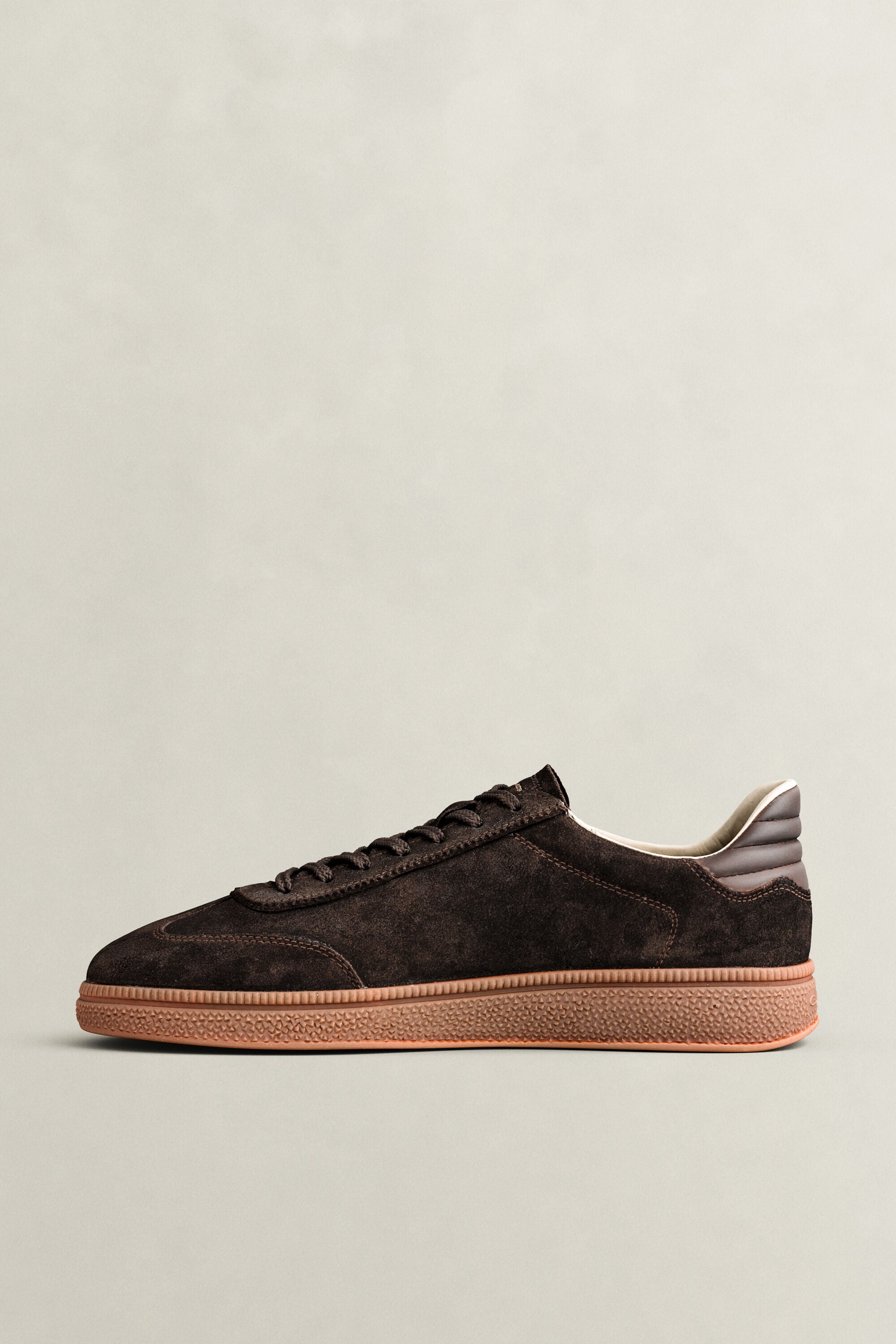 Cuzmo Sneaker aus Veloursleder