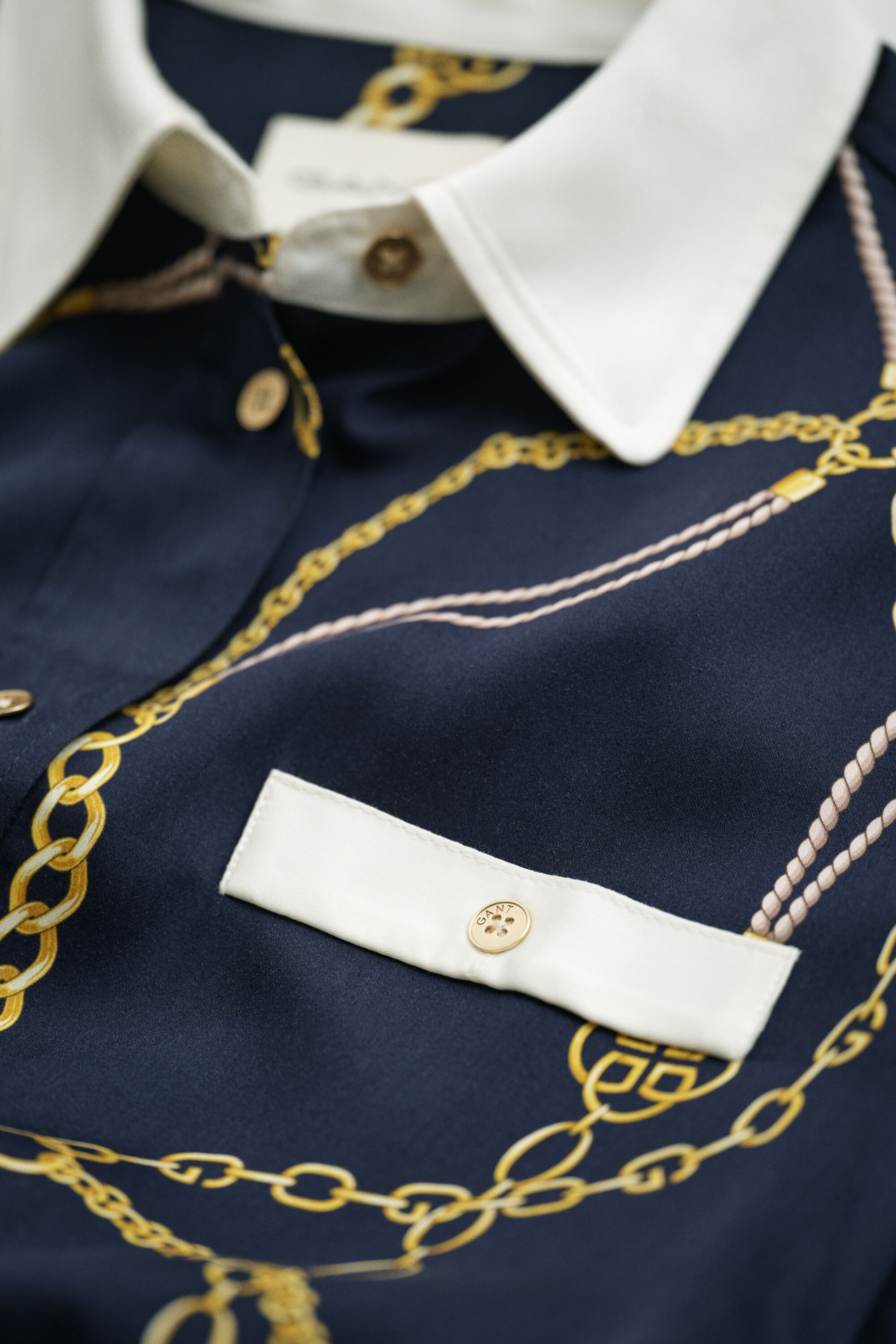 Hemdblusenkleid mit Kontrastkragen