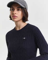 Zopfstrick Rundhalslleid aus Stretchbaumwolle