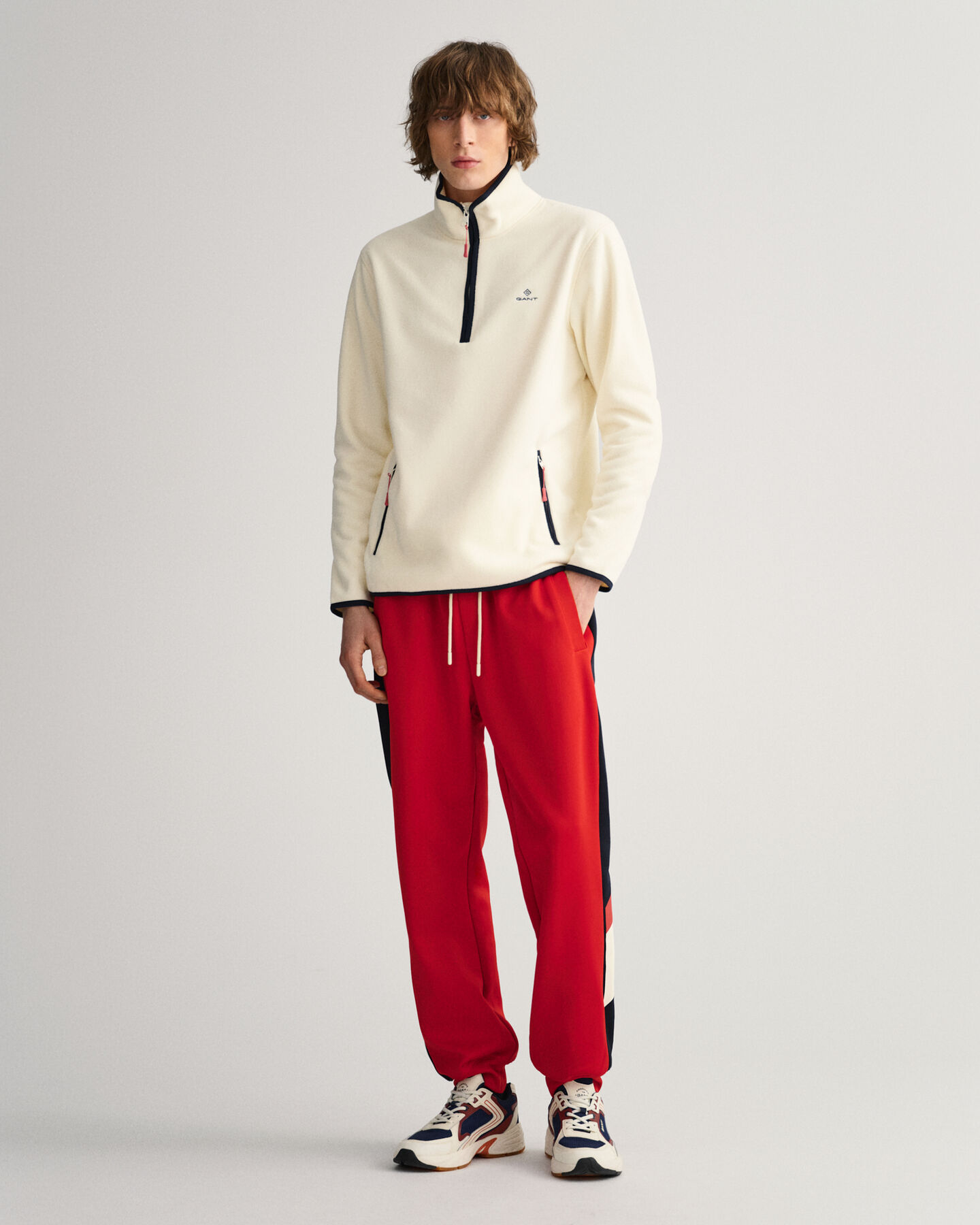 Crest Shield Tracksuit Hose