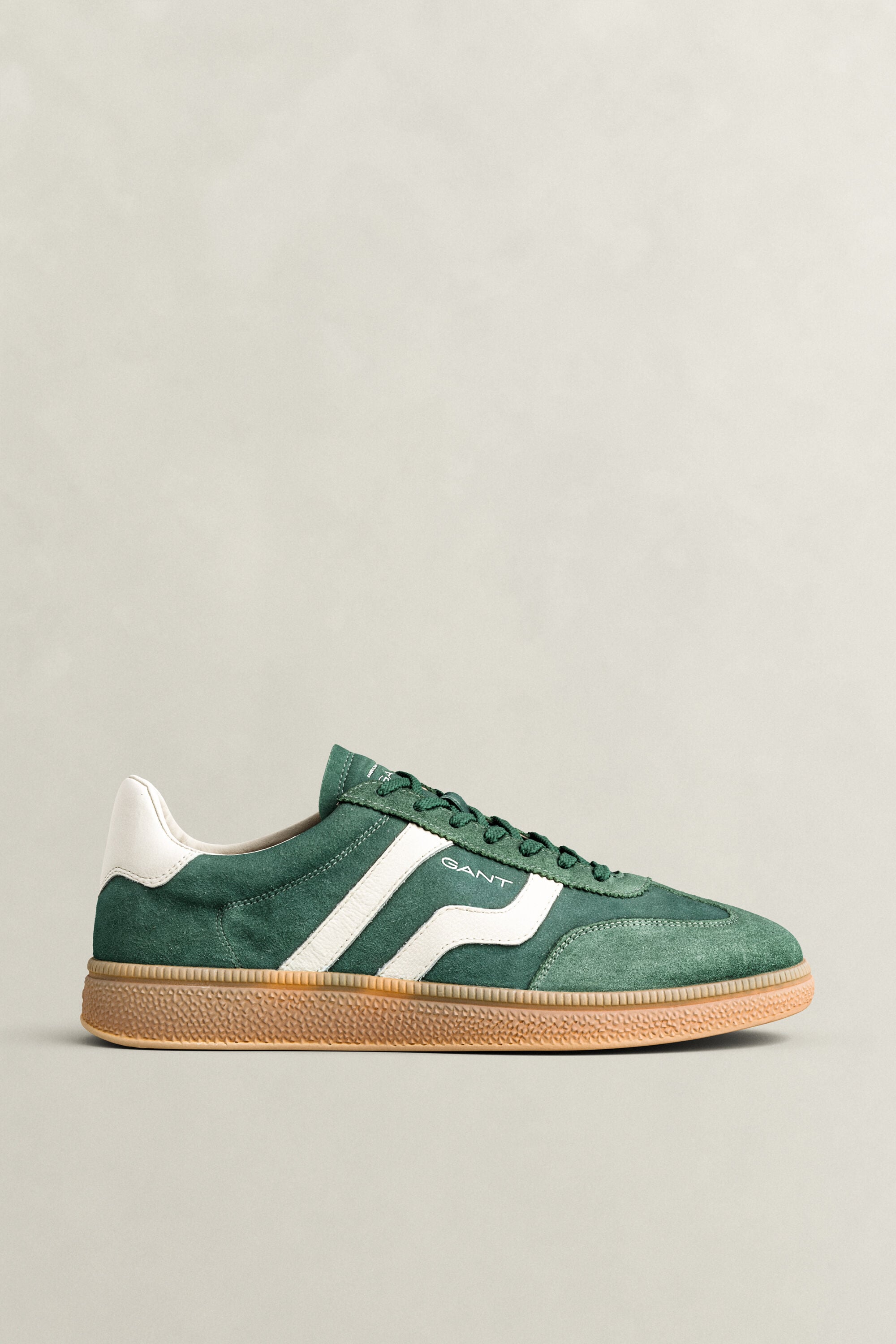 Cuzmo Sneaker aus Veloursleder