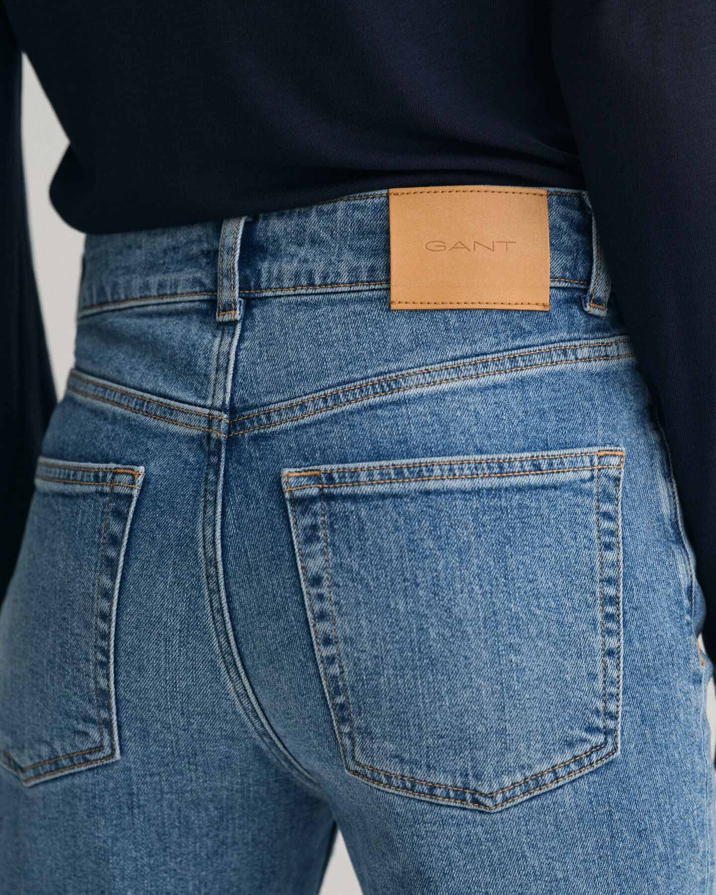 Jeans mit ausgestelltem Bein