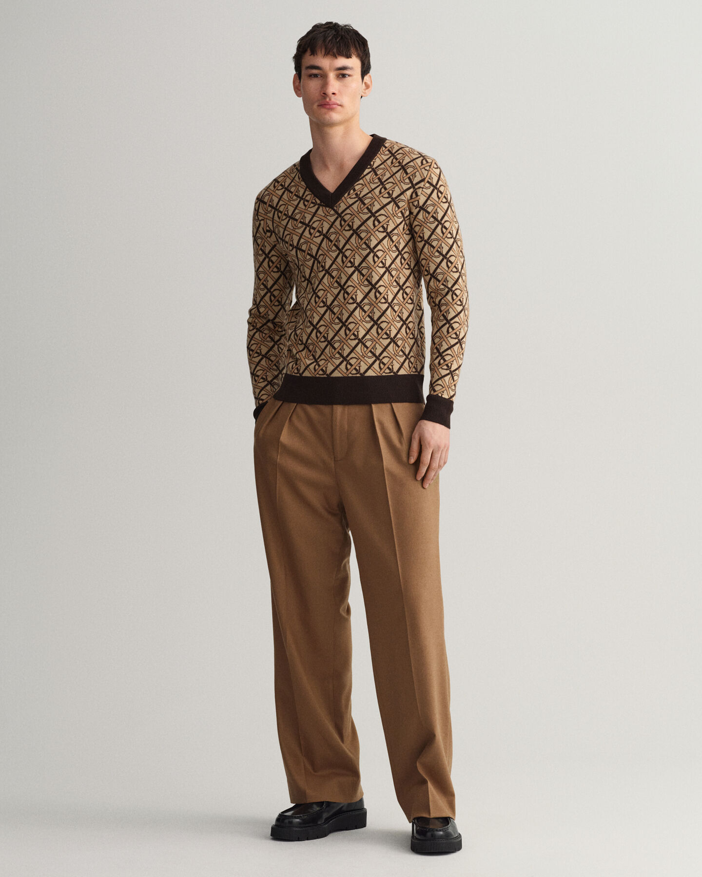 Monogram V-Neck Pullover aus Merinowolle