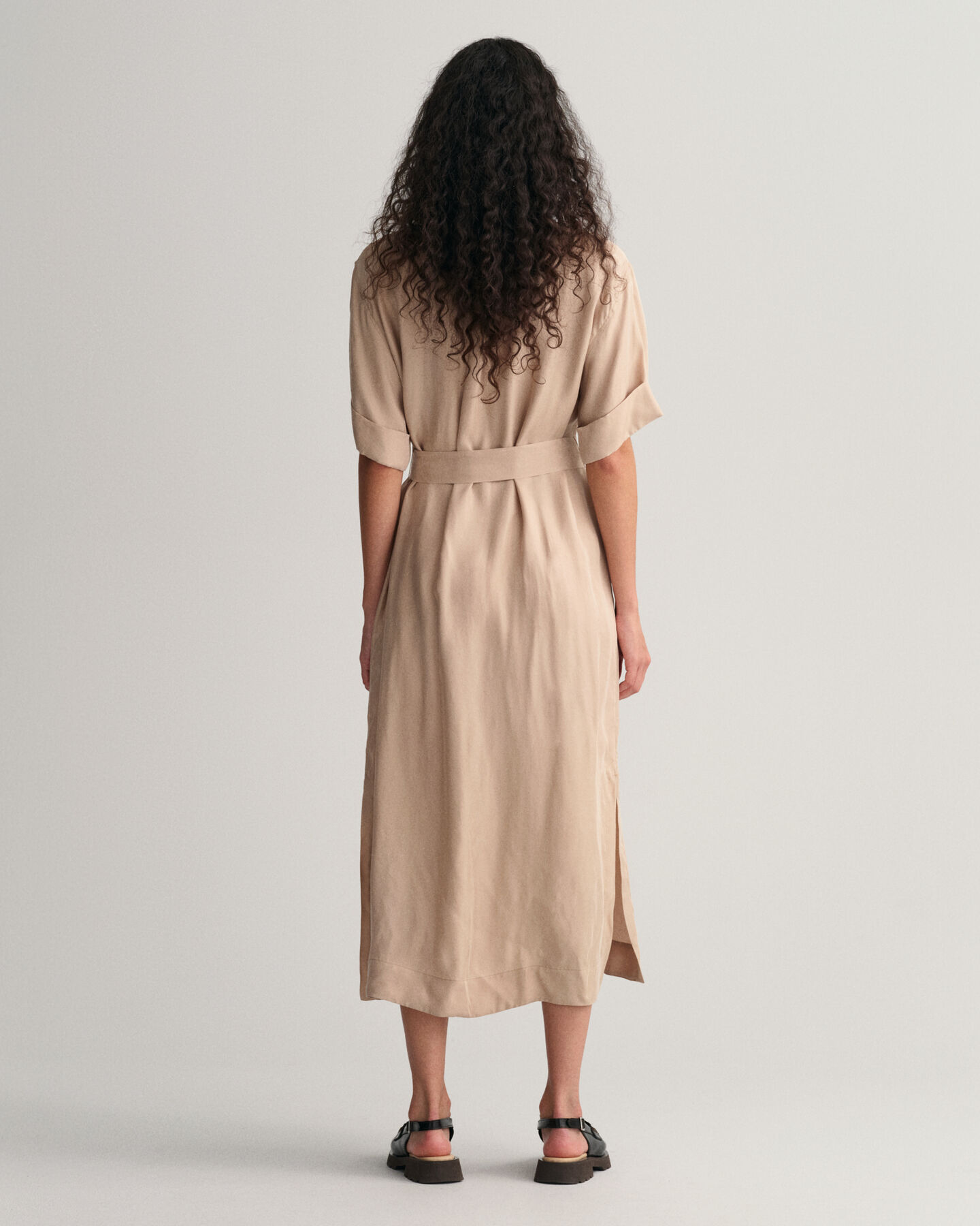 Kurzarm-Hemdblusenkleid mit Pattentaschen