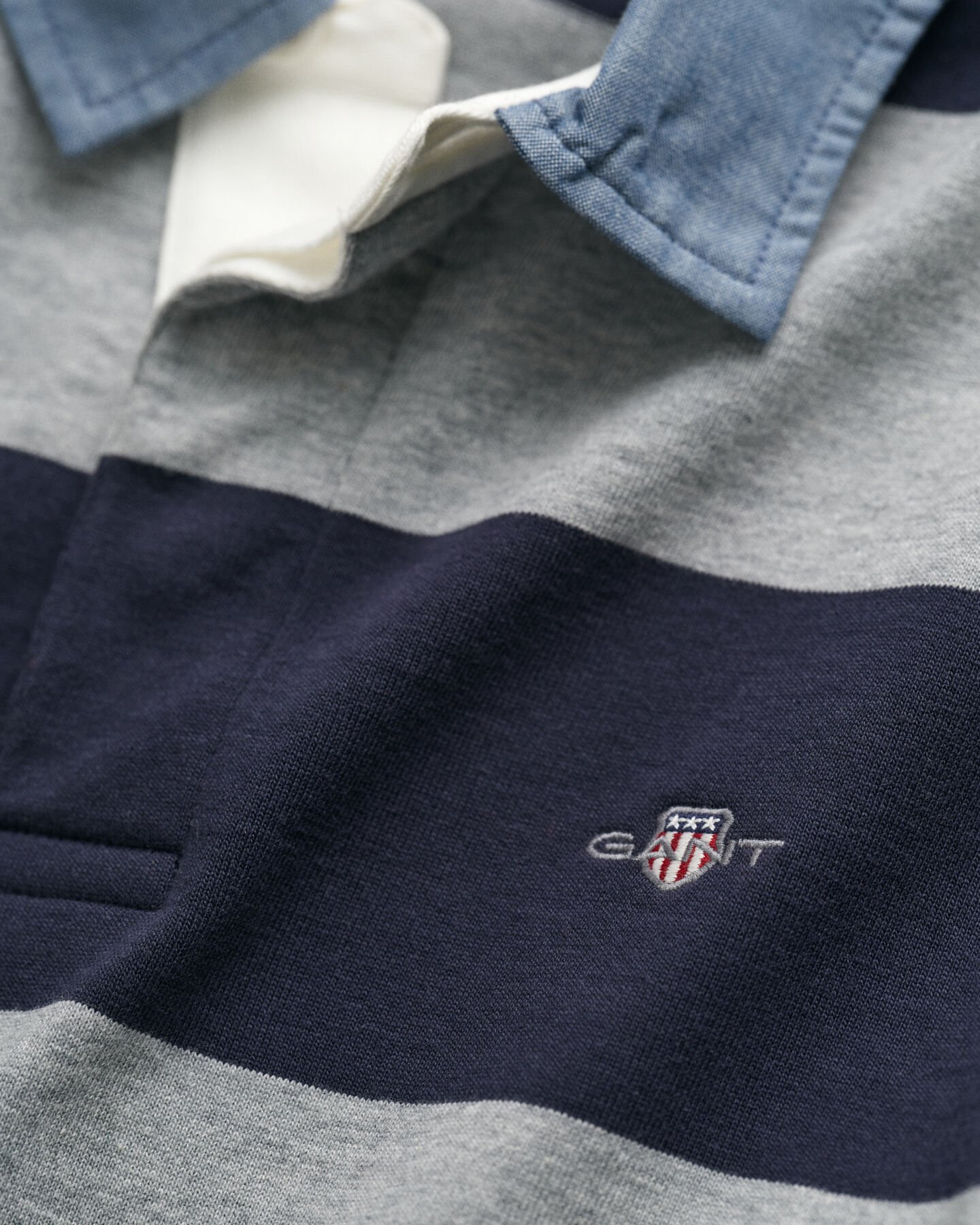 Gestreiftes Heavy Rugger mit Chambray-Kragen