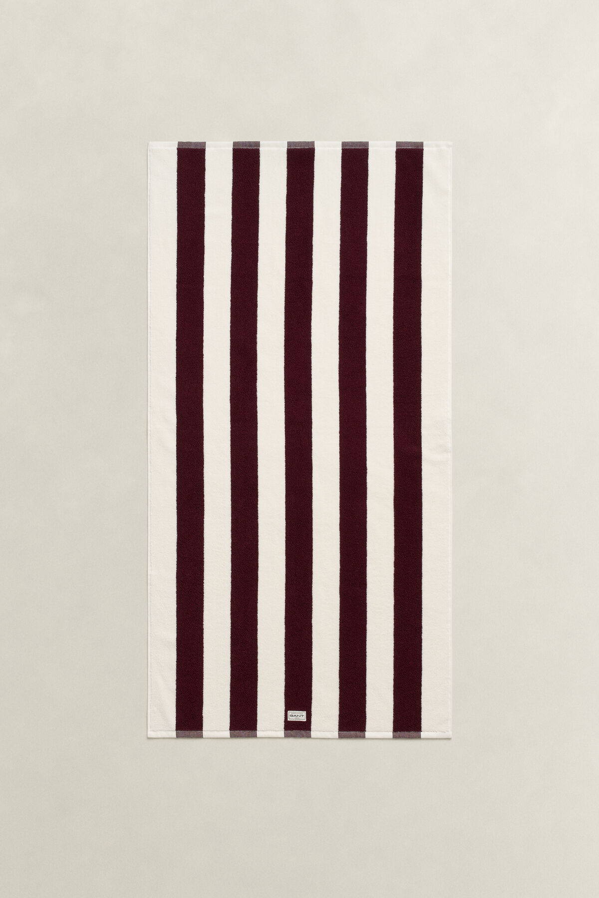 Handtuch mit Streifen 70 x 140 — DARKENED WINE
