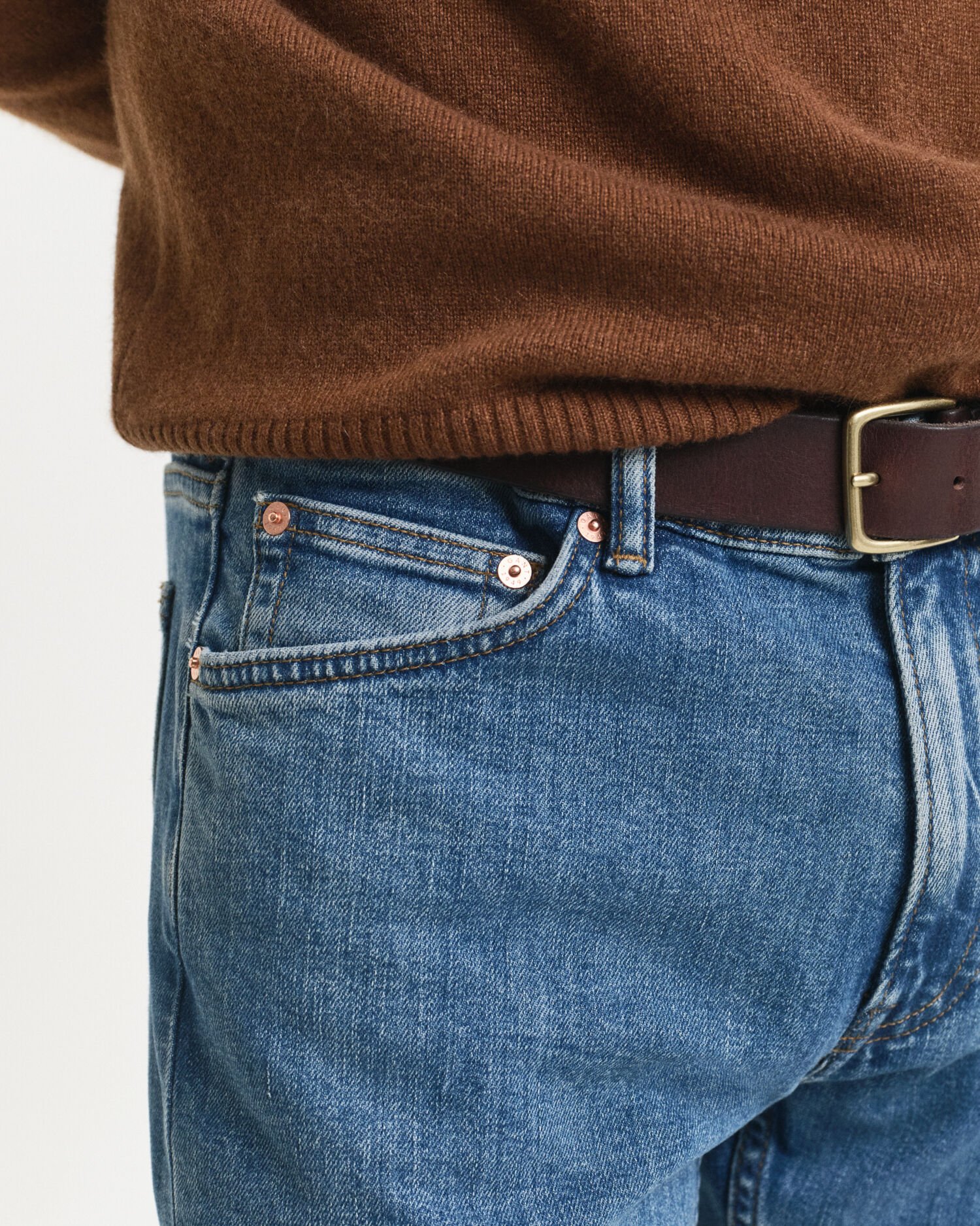 Regular Fit Clean Wash Jeans