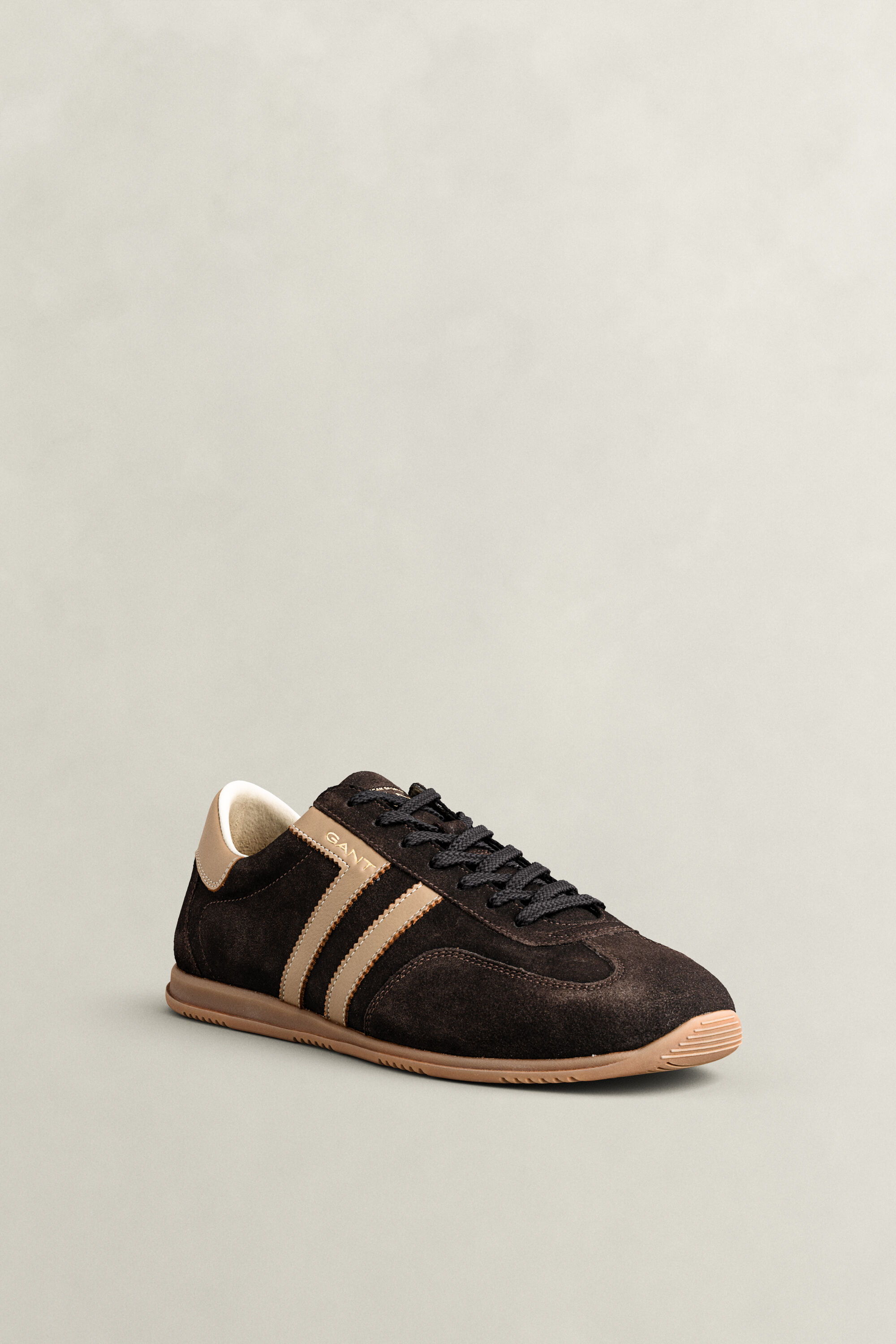 Spearclub Sneaker aus Veloursleder