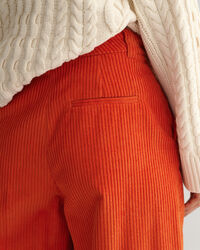 Cordhose mit hohem Bund und weitem Bein