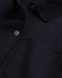 Handbestickte Hemdjacke