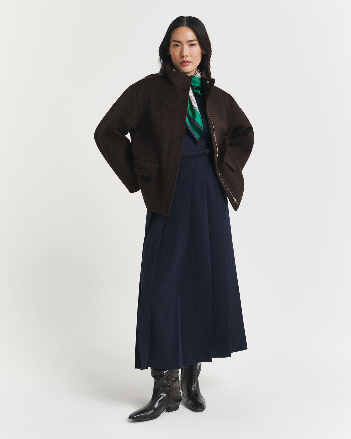 Kurze Reißverschlussjacke aus Wolle